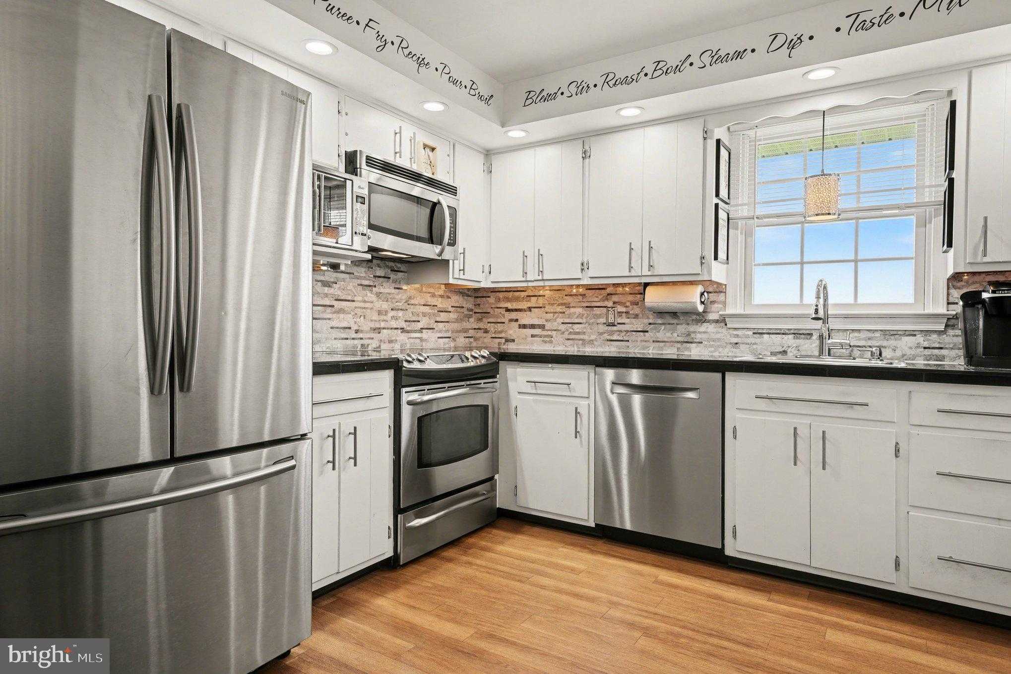 2323 Colonial Dr photo 15