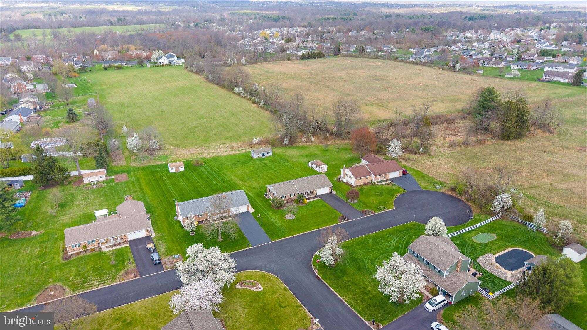 2323 Colonial Dr photo 51