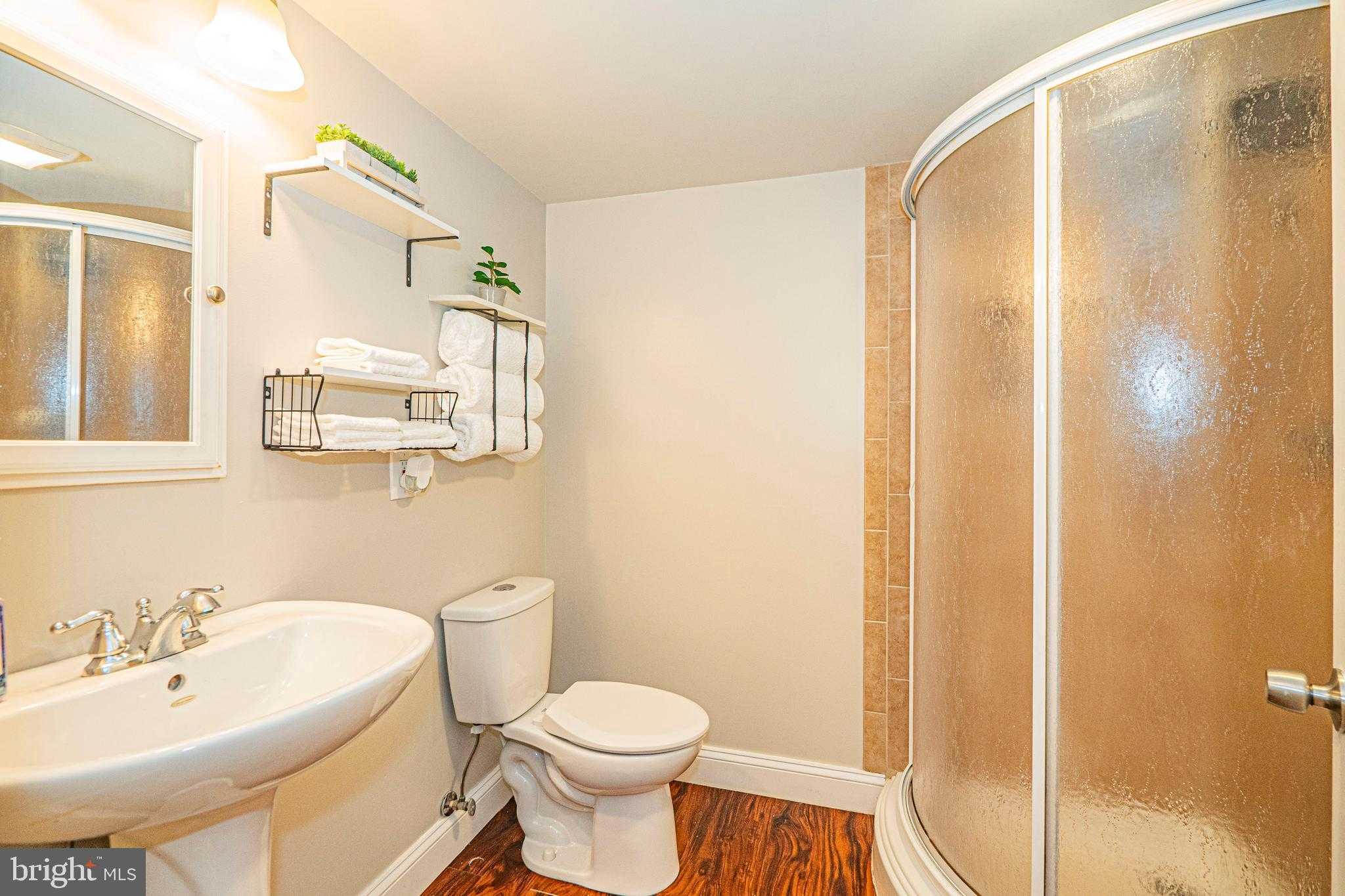 103 Nursery Rd photo 43