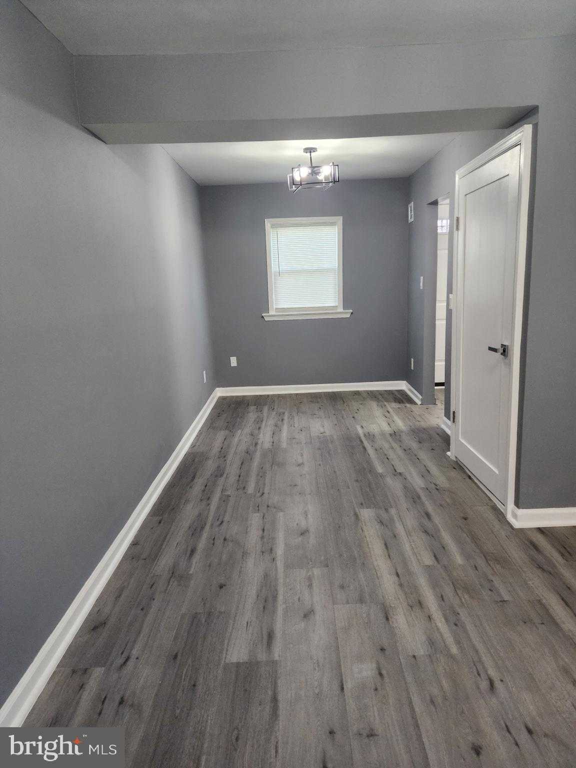 2427 Iverson St photo 9