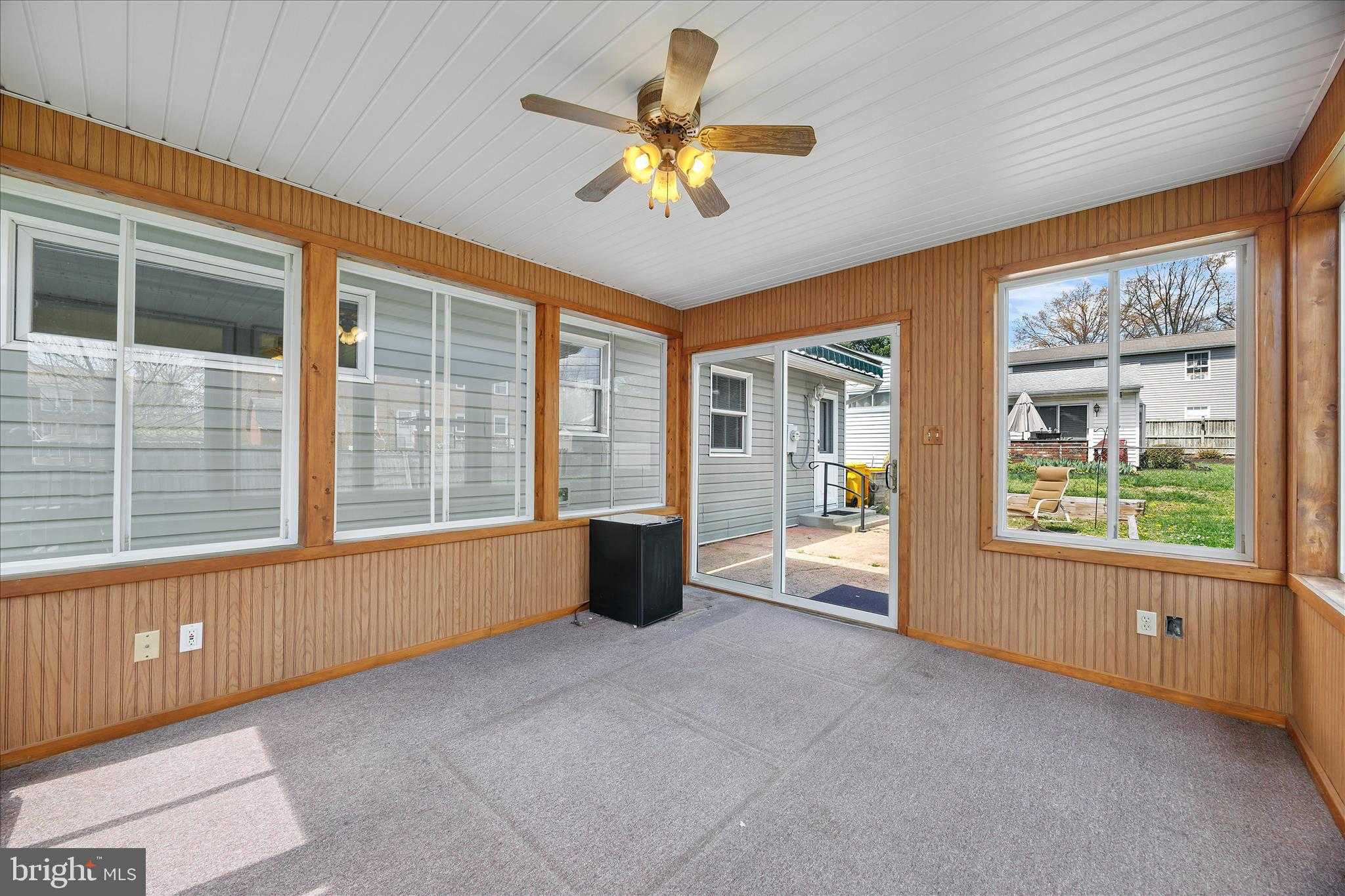 1015 Phillip Dr photo 25