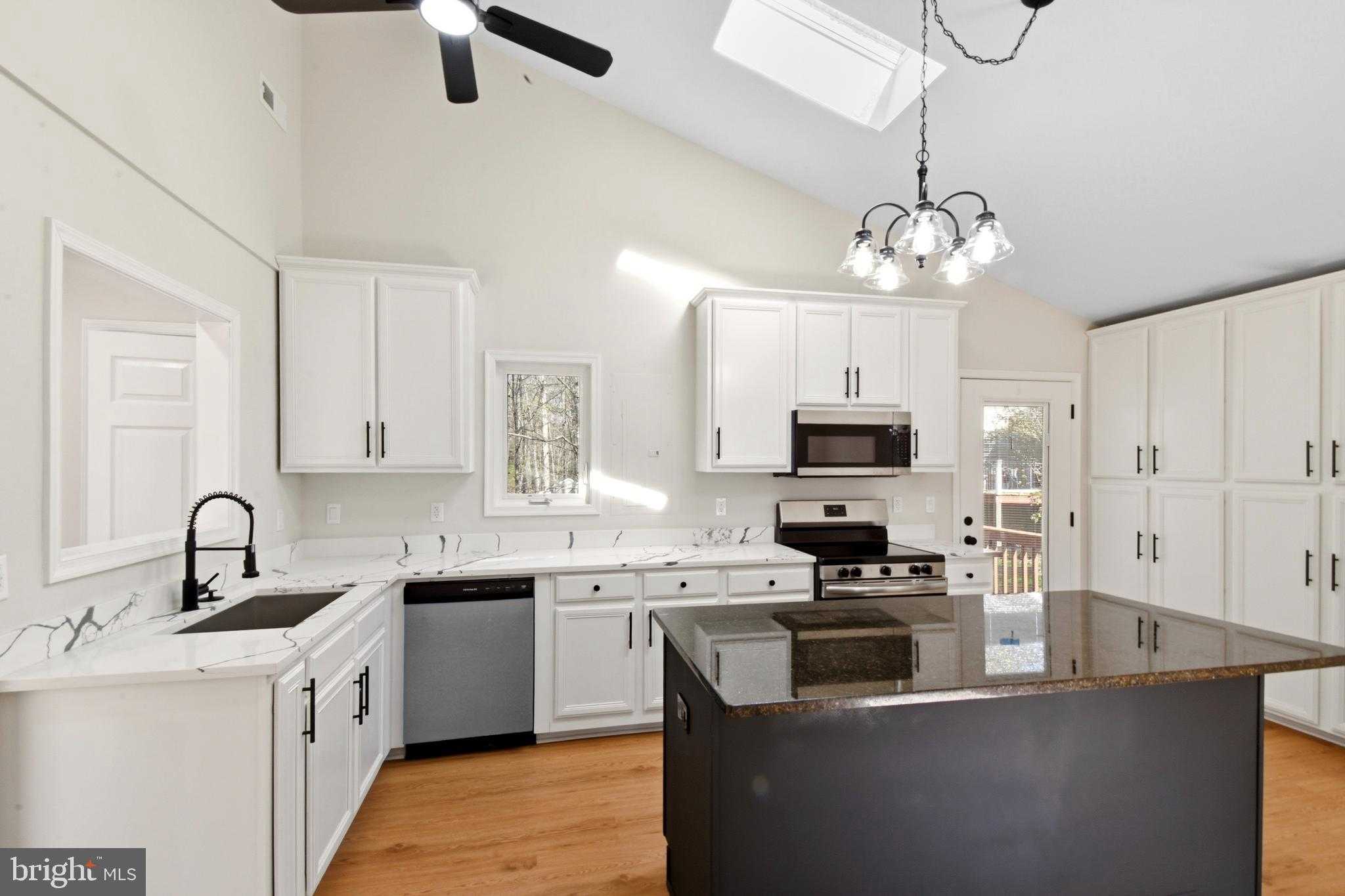 17 Bridlewood Dr photo 5