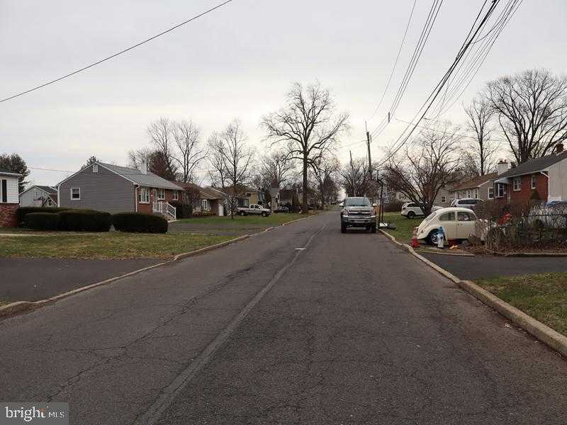 466 Nemoral St photo 9