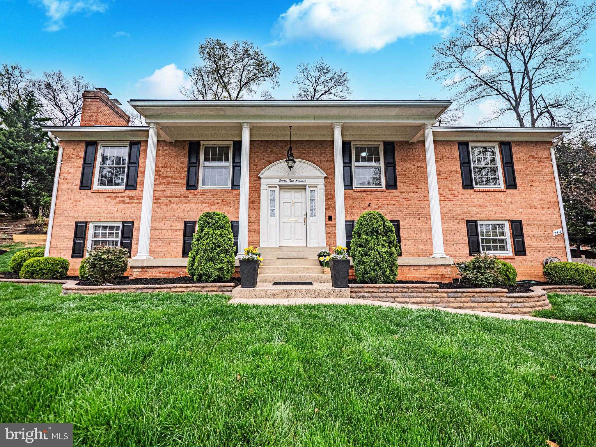 2419 Caron Ln, Falls Church