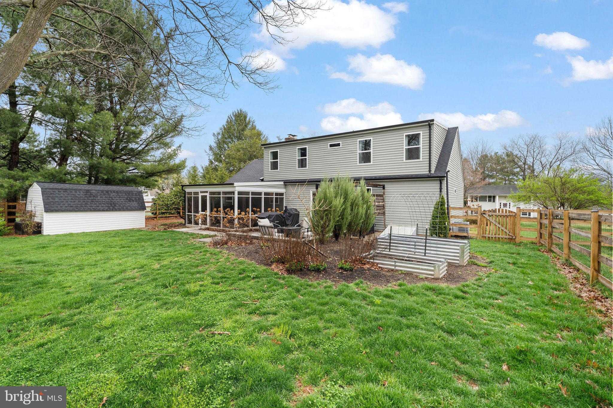 573 Marshall Dr photo 38