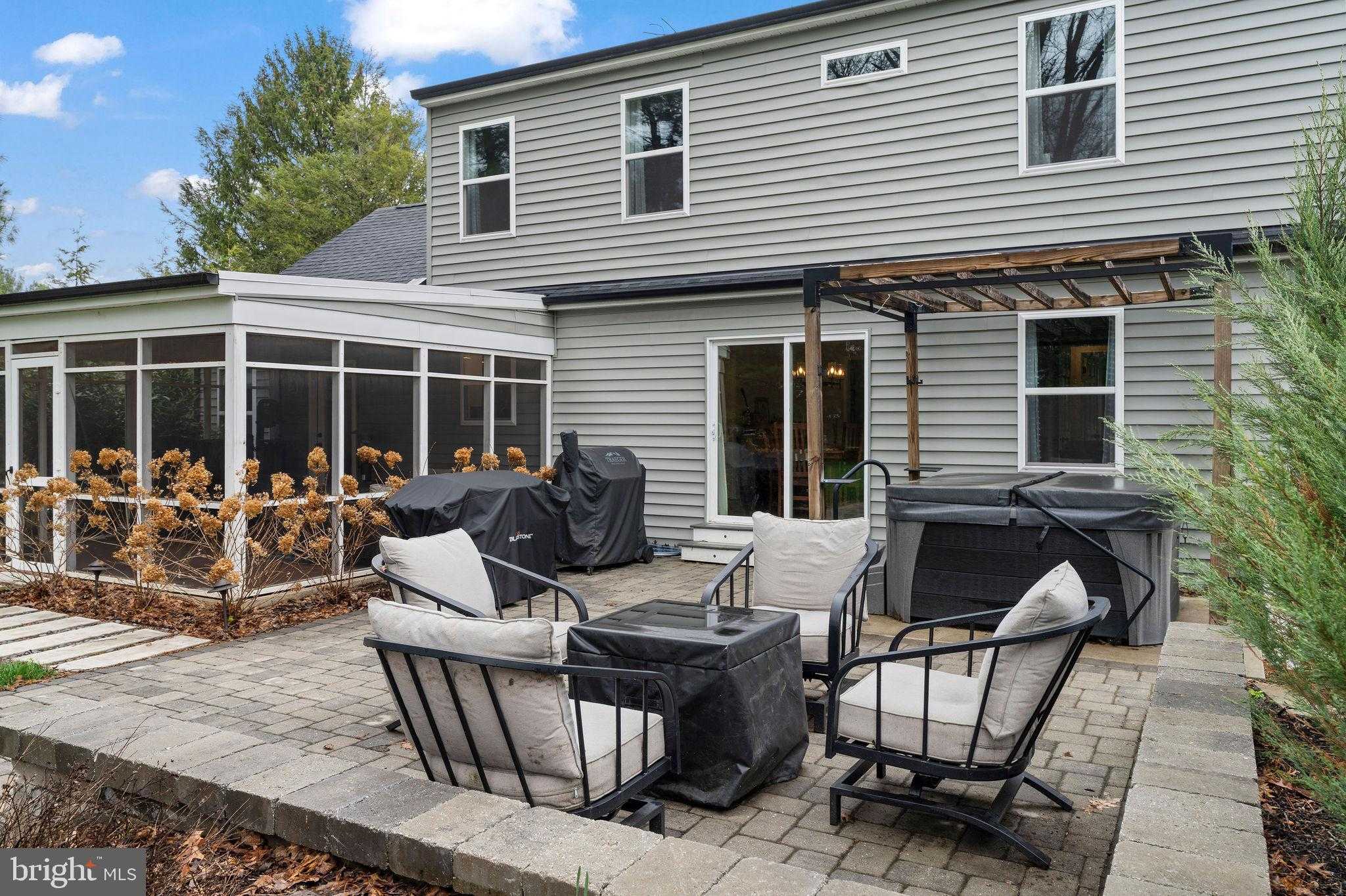 573 Marshall Dr photo 40