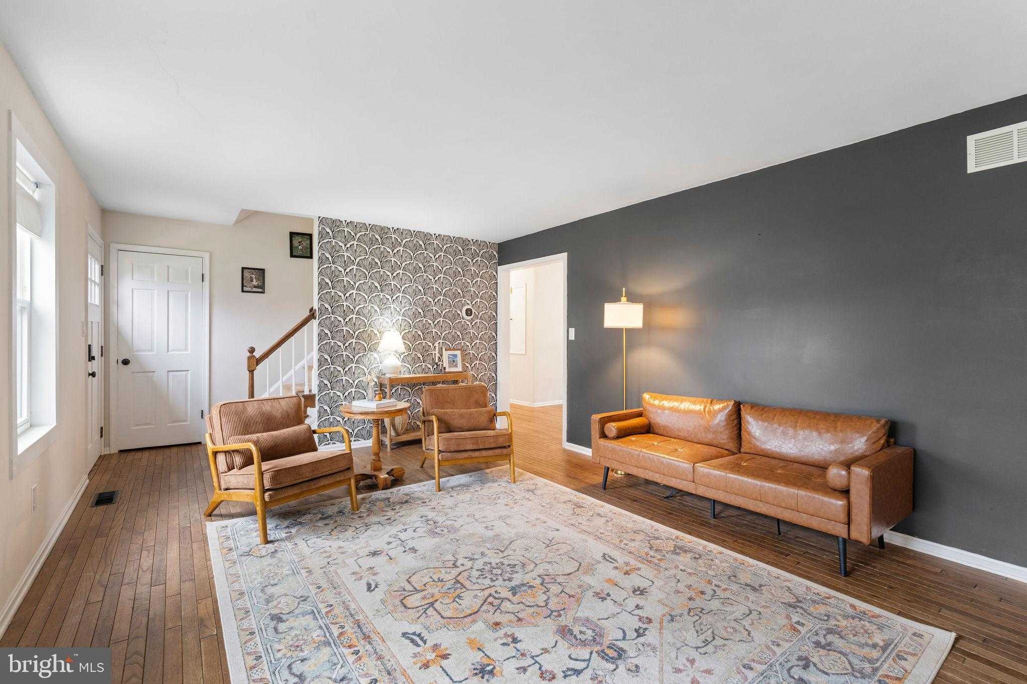 573 Marshall Dr photo 6