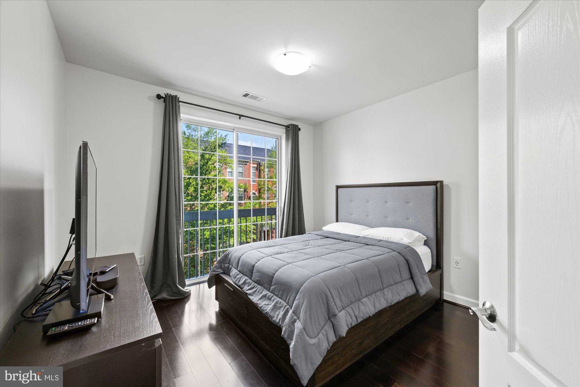 400 Cameron Station Blvd Apt 202 photo 23