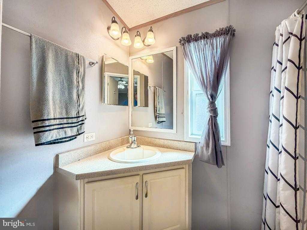 1114 Anders Dr photo 21