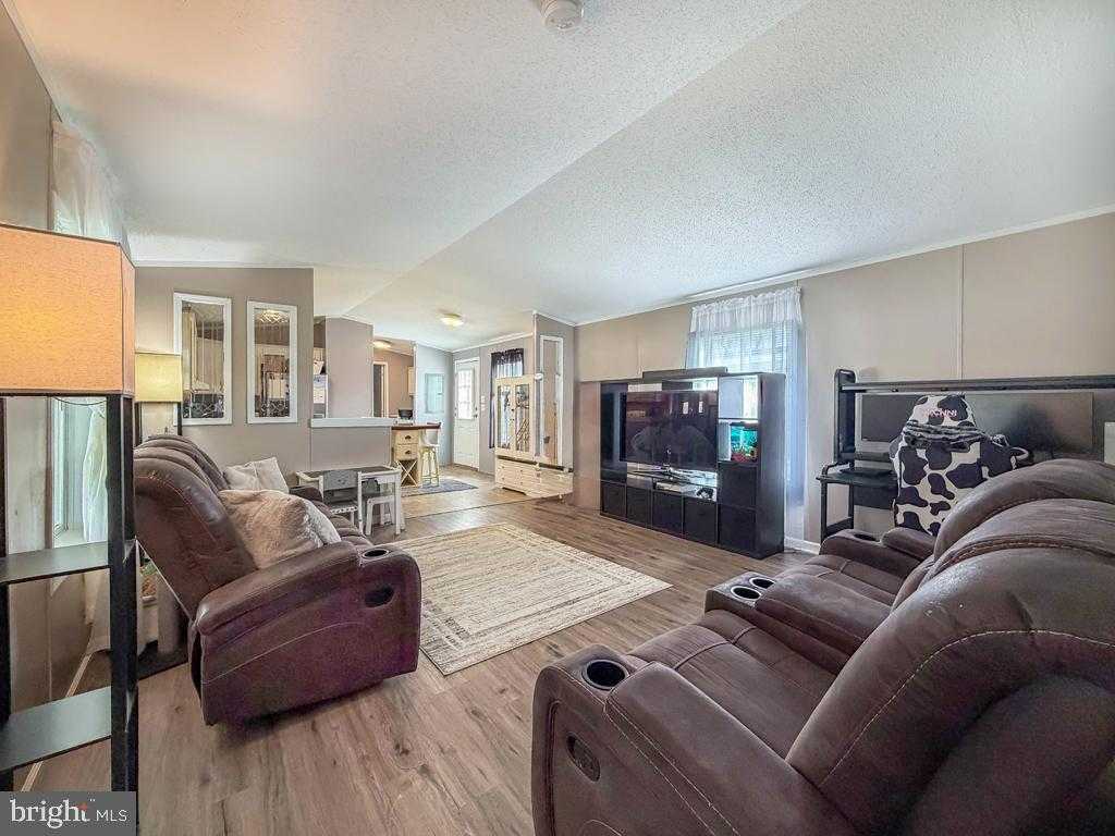 1114 Anders Dr photo 7