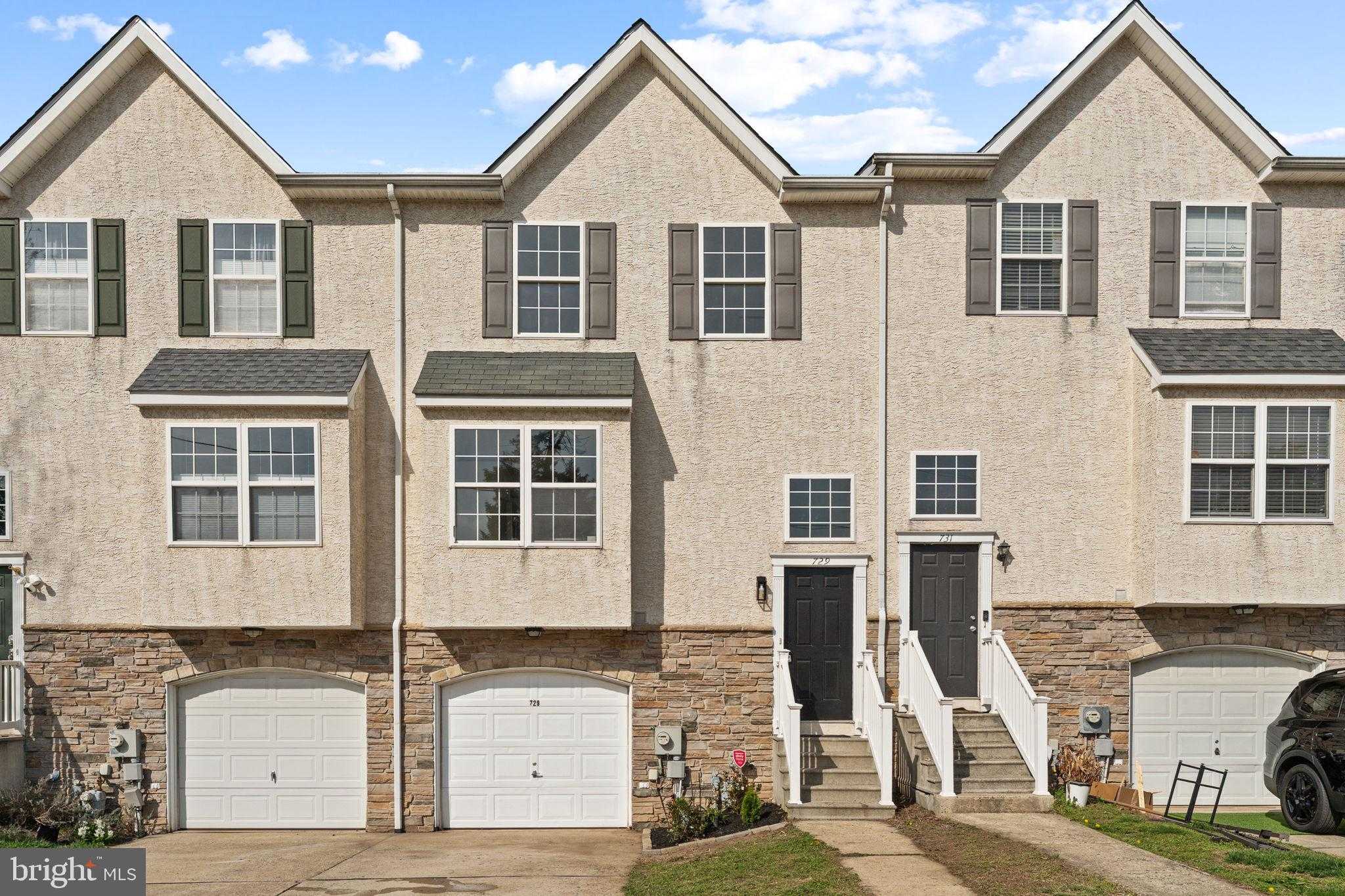 729 E Oak St, Norristown