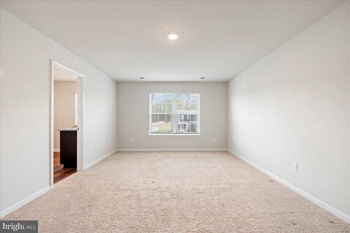 7404 Jake CT photo 35