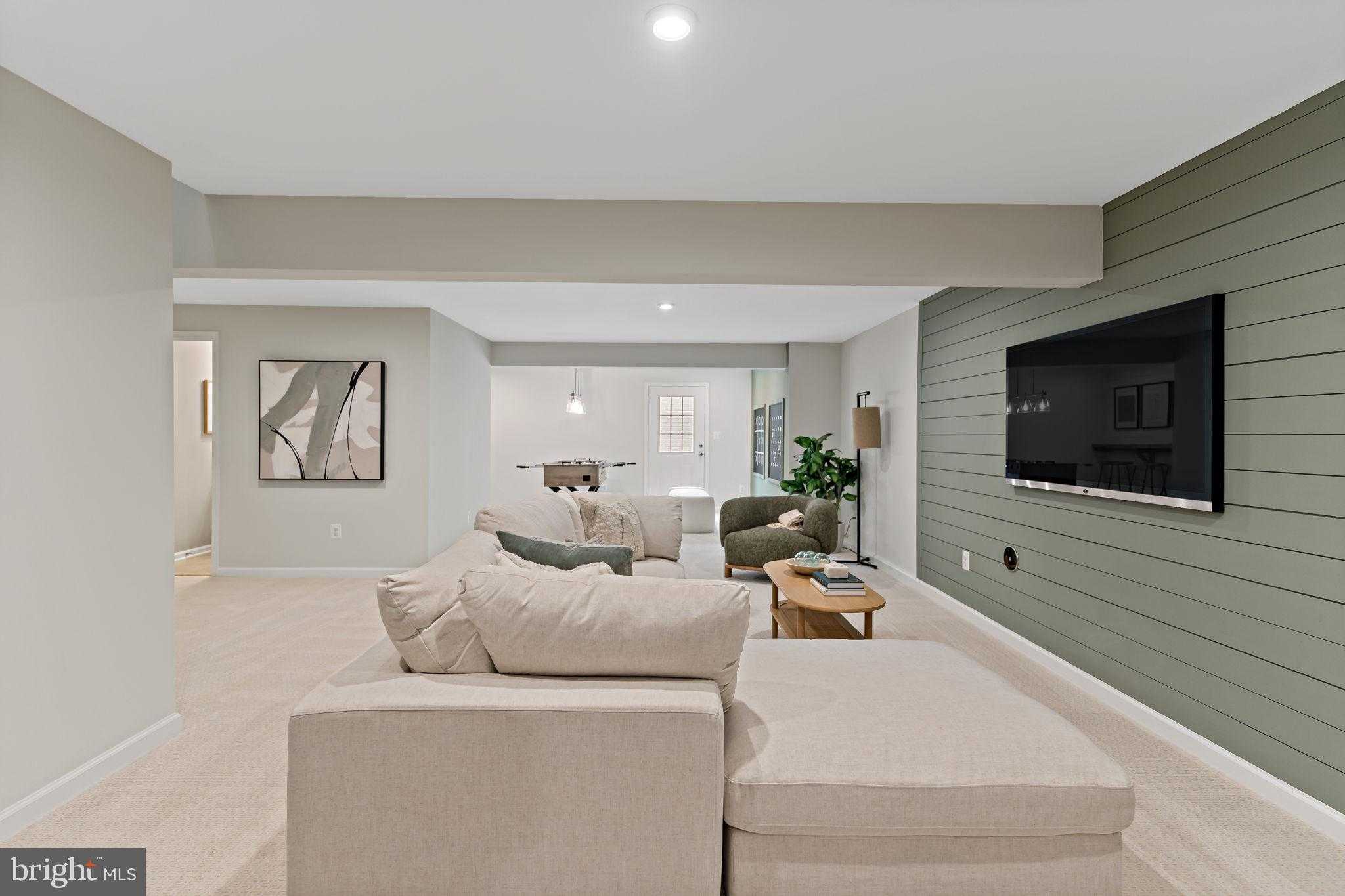 519 Fontana Cir photo 38