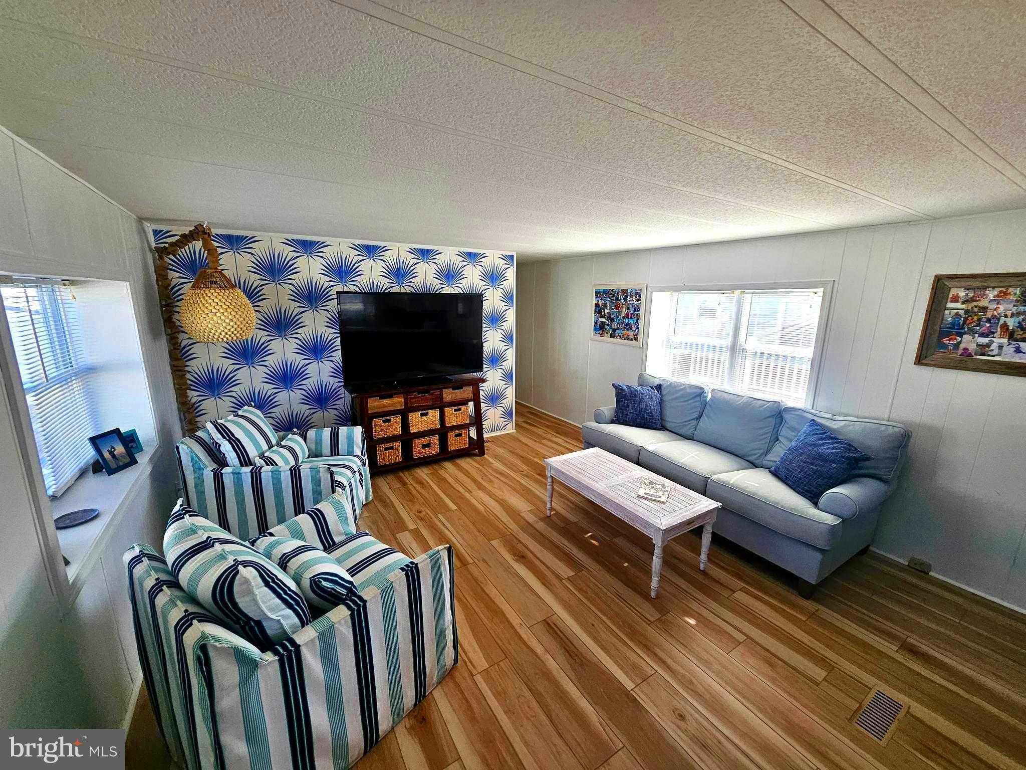 160 Clam Shell Rd photo 6