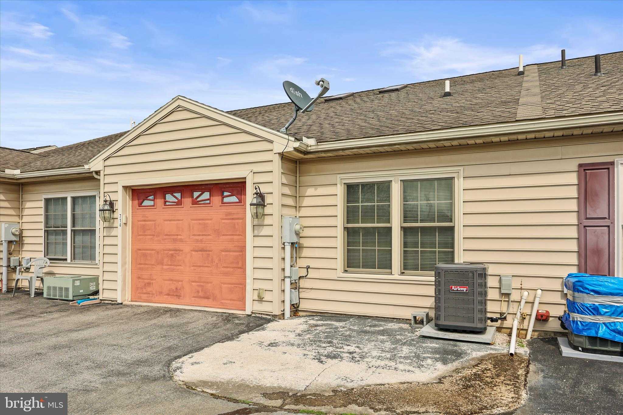 714 Randolph St photo 29