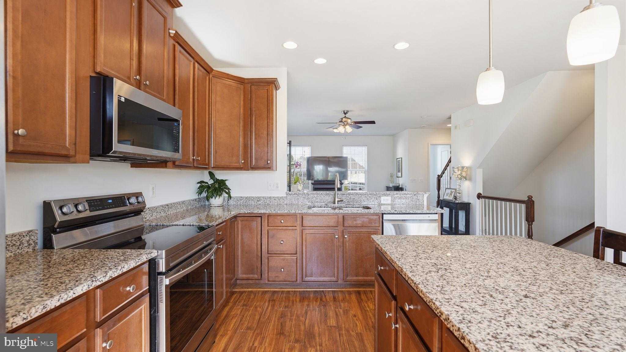 8267 Heritage Crossing CT photo 6