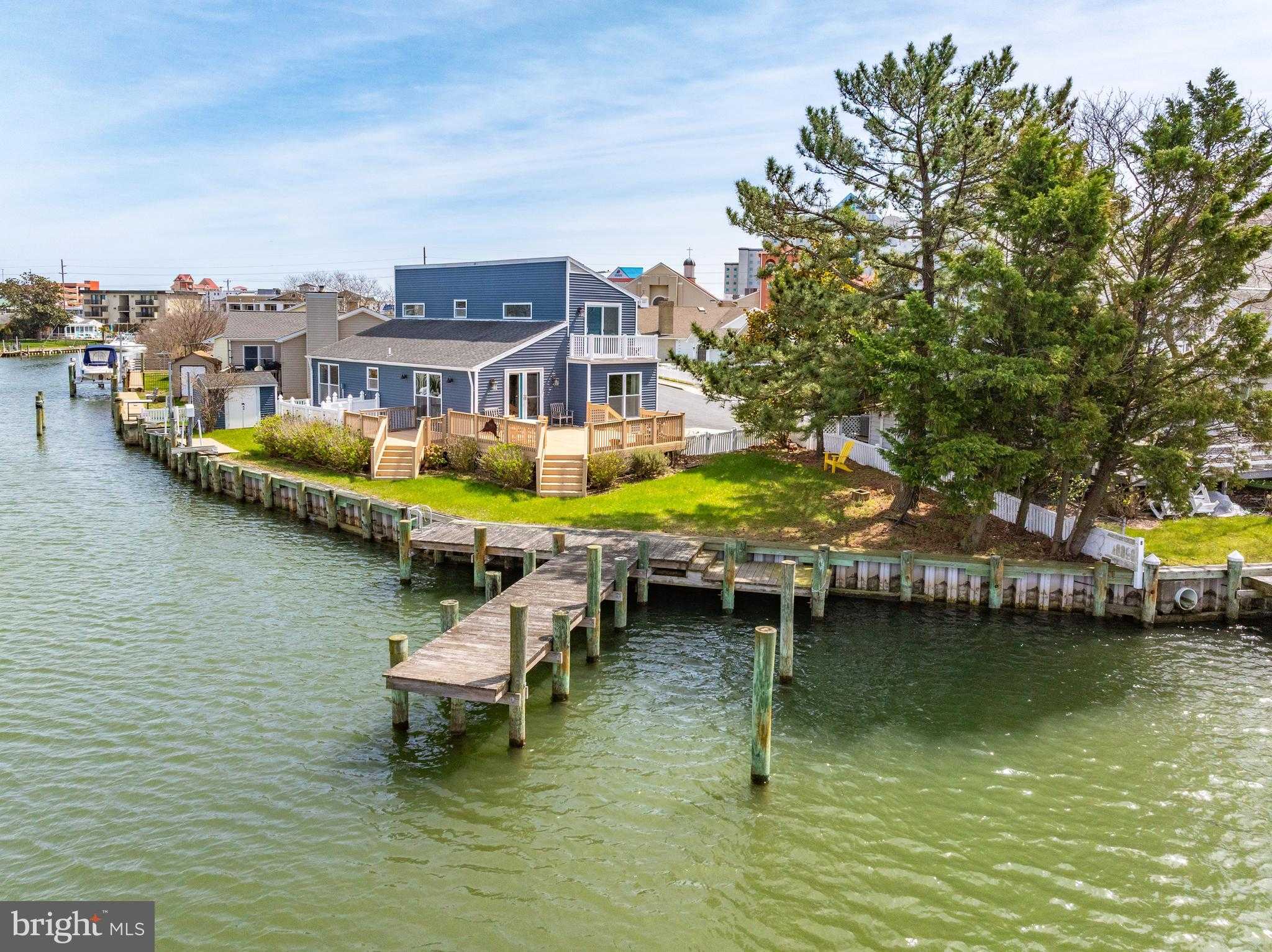 216 Kingfish Rd photo 2