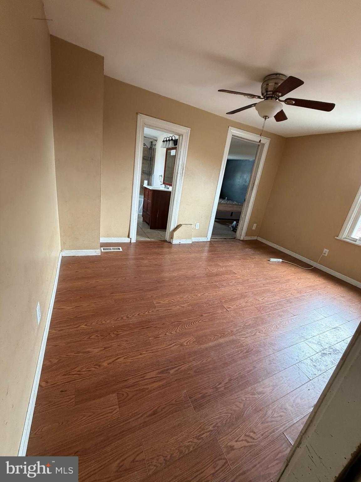 219 E Basin St photo 7