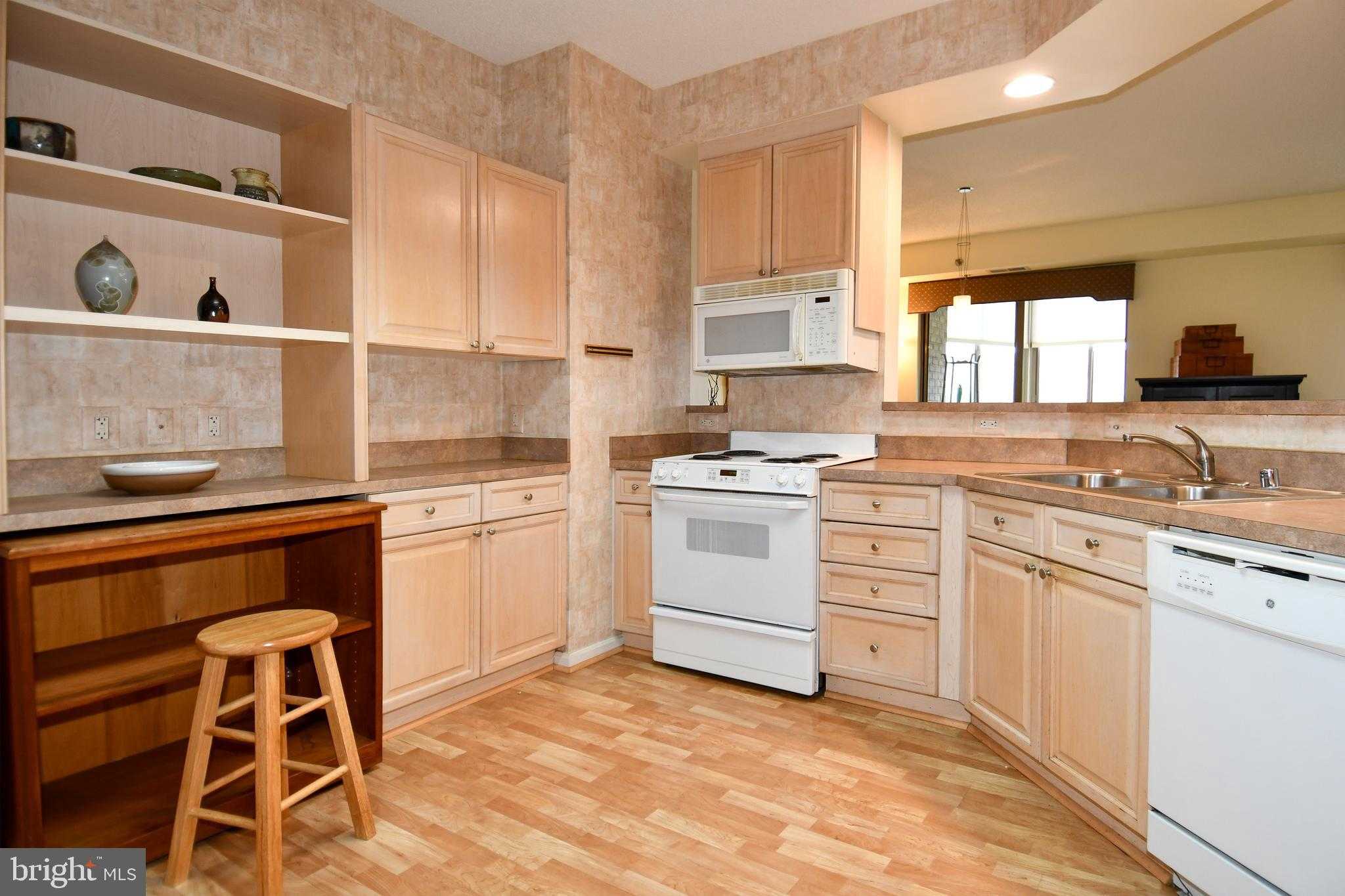 3210 N Leisure World Blvd Apt 519 photo 13