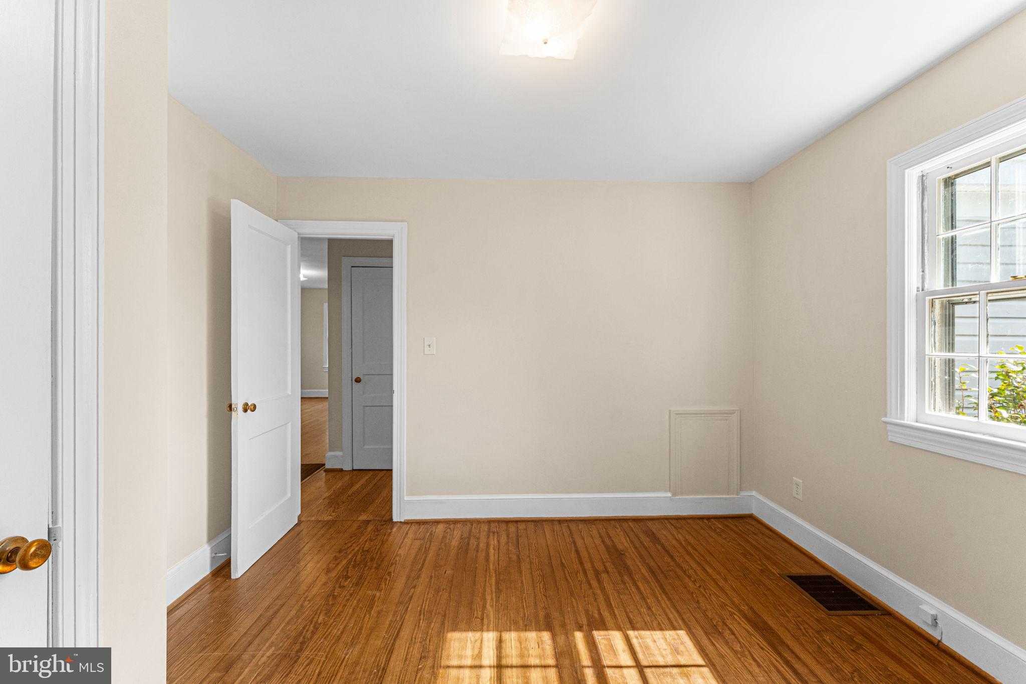 808 Daingerfield St photo 23