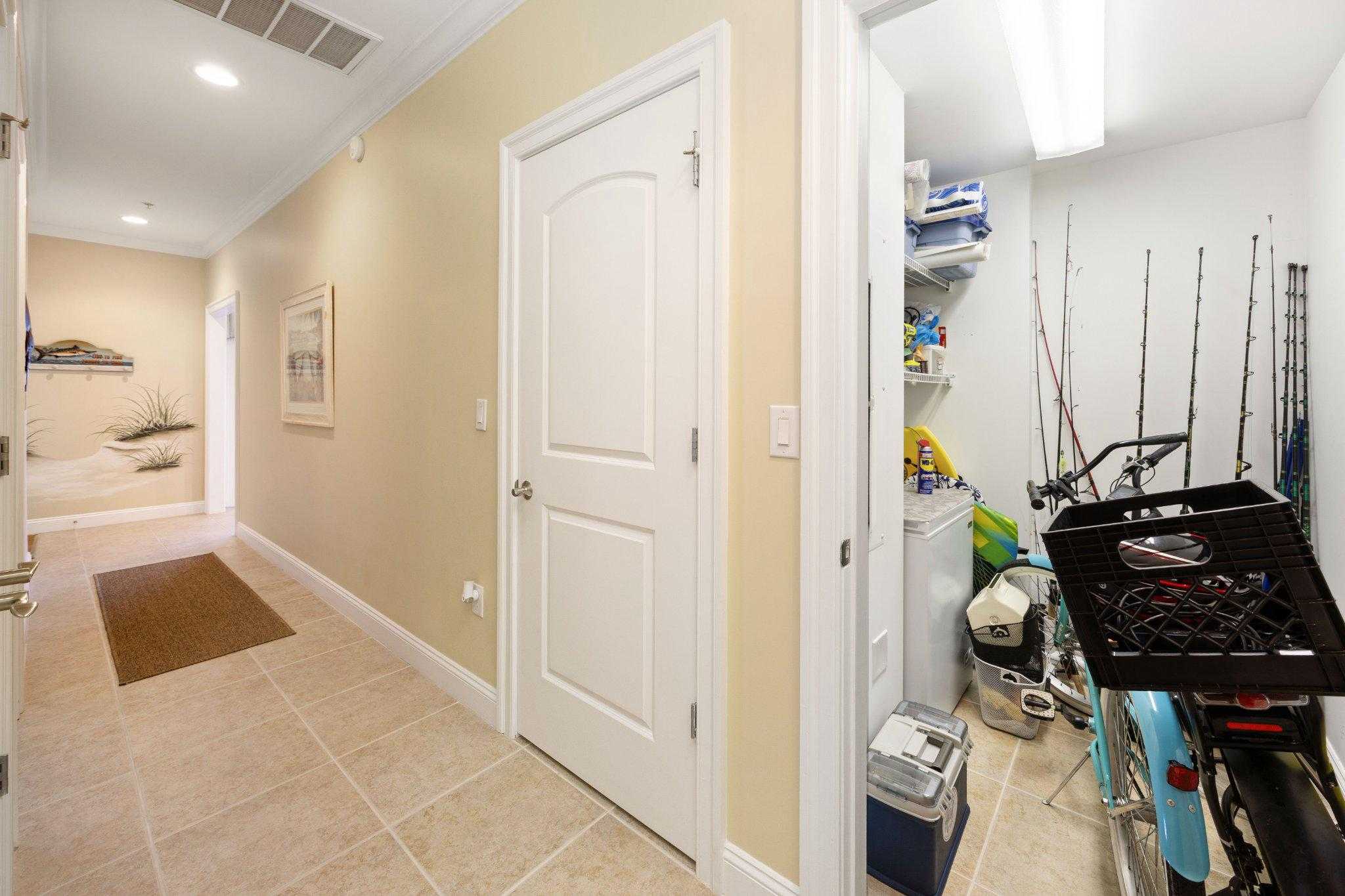 301 14th St Unit 409 photo 28