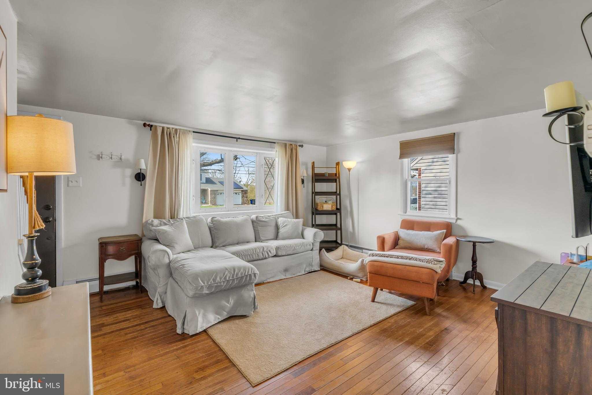 534 N Adams St photo 5