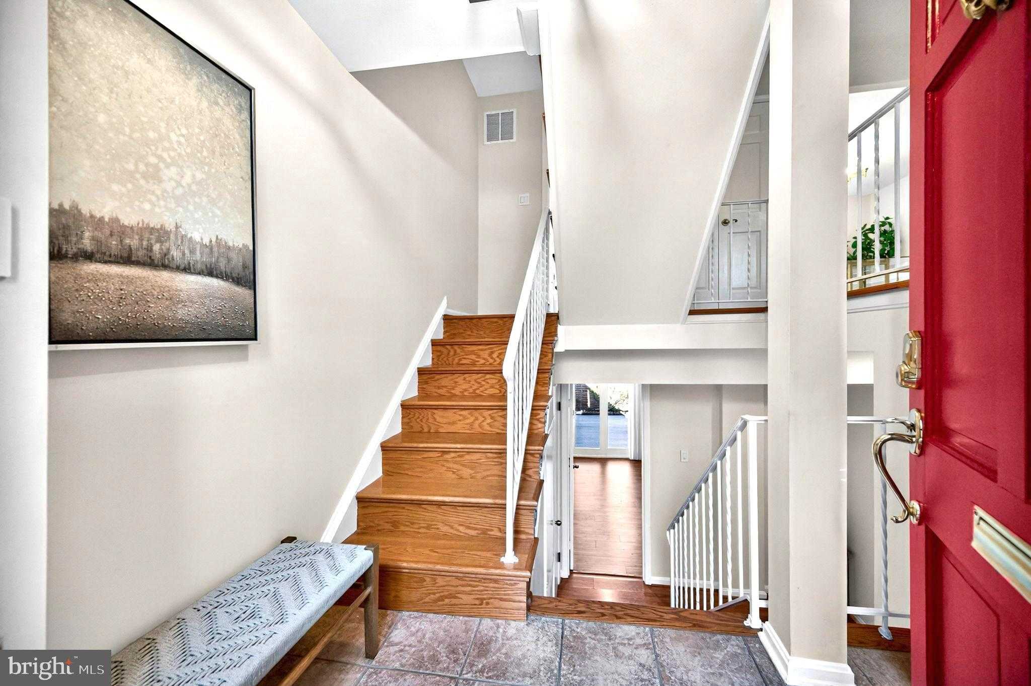 1968 Hopewood Dr photo 4