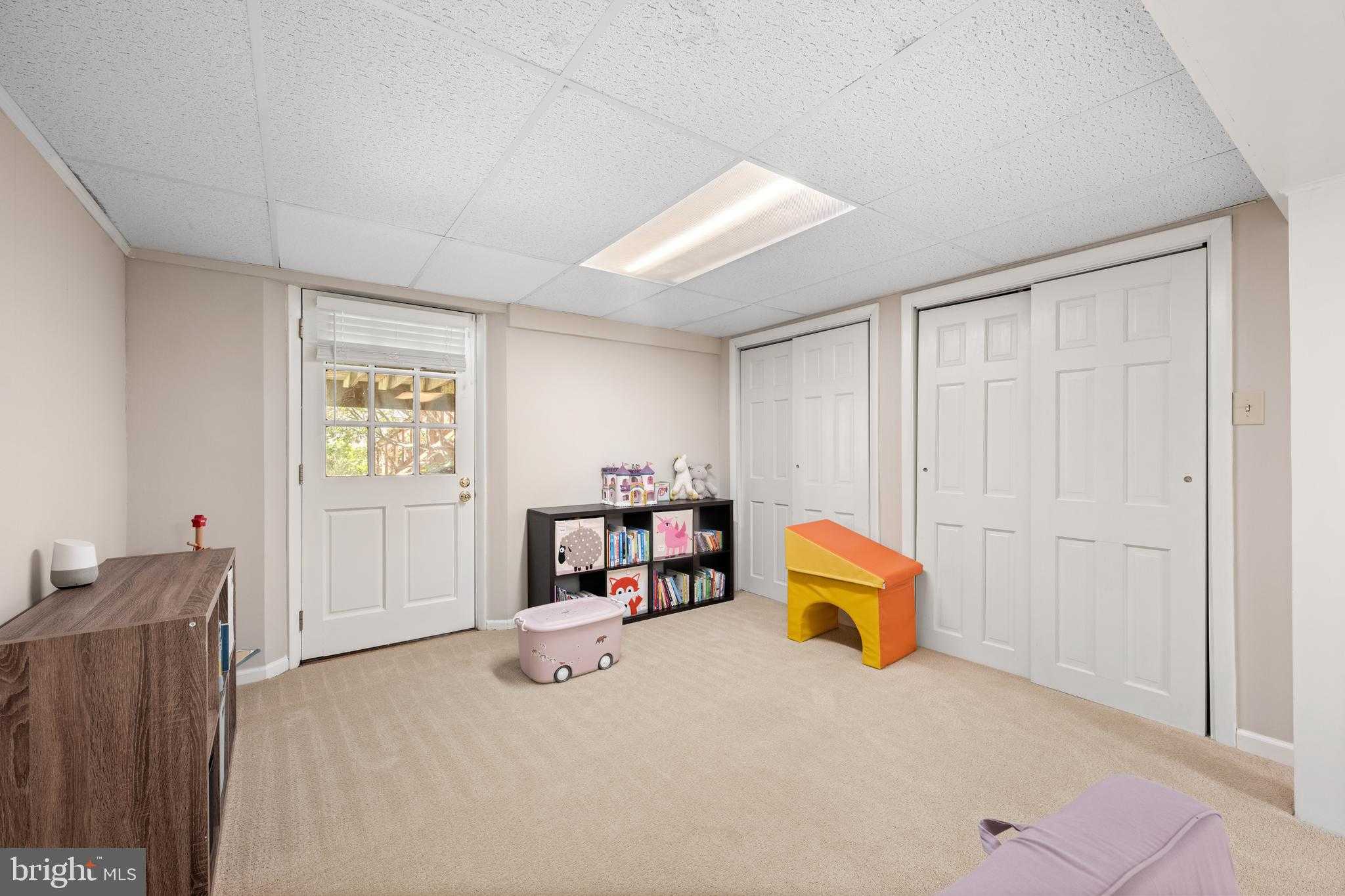 248 Seneca Dr photo 31