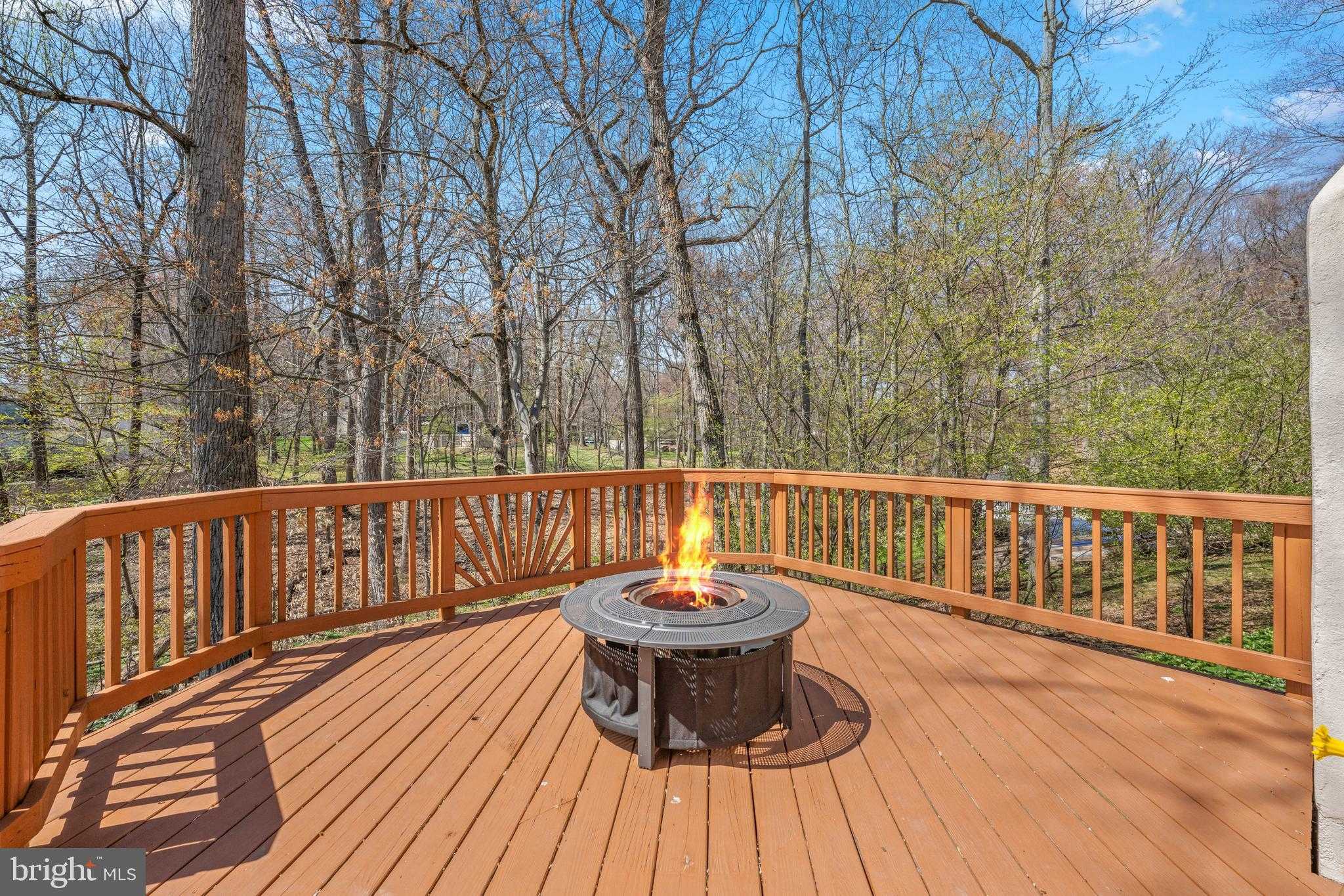 248 Seneca Dr photo 43