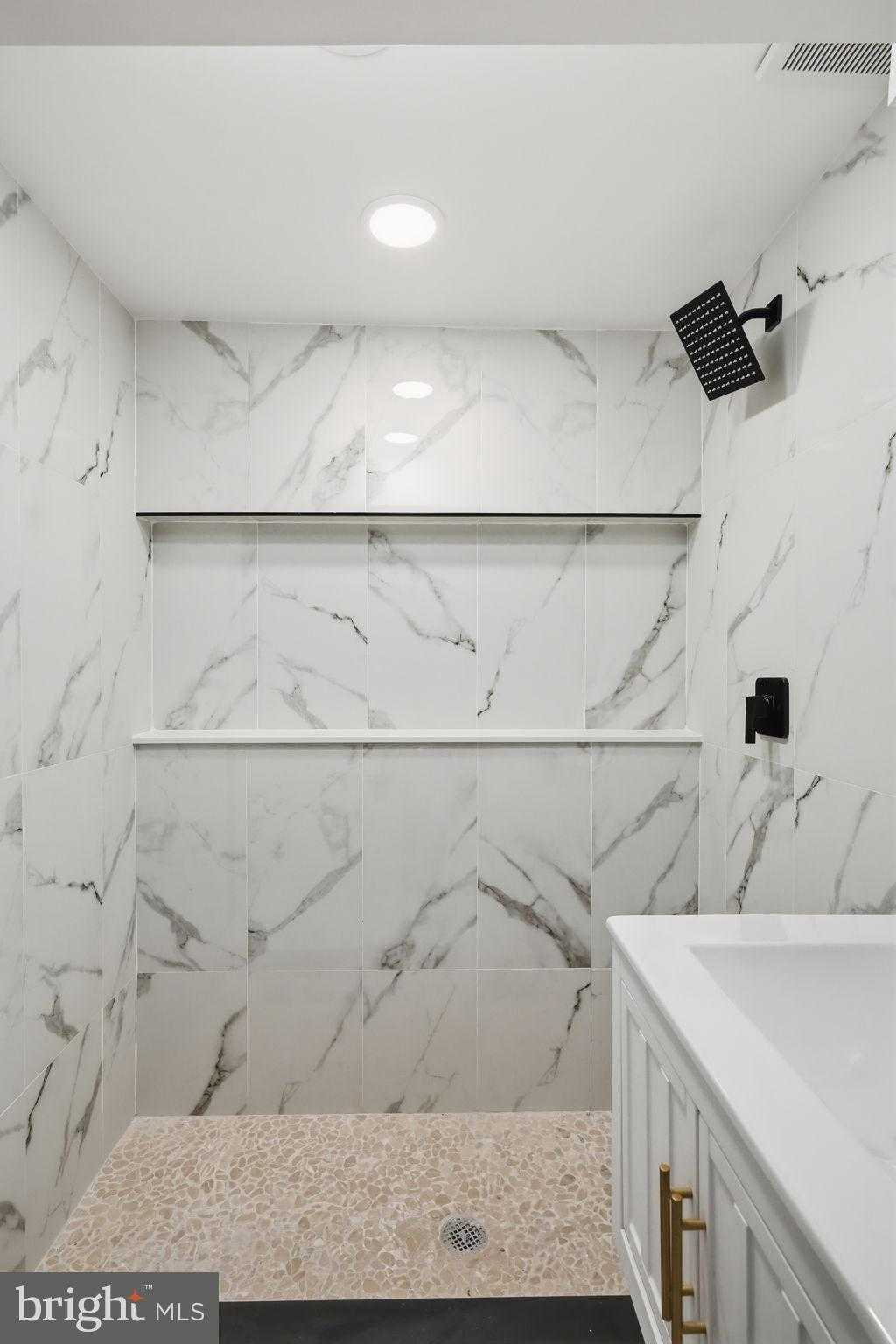 1757 Mohican St photo 30