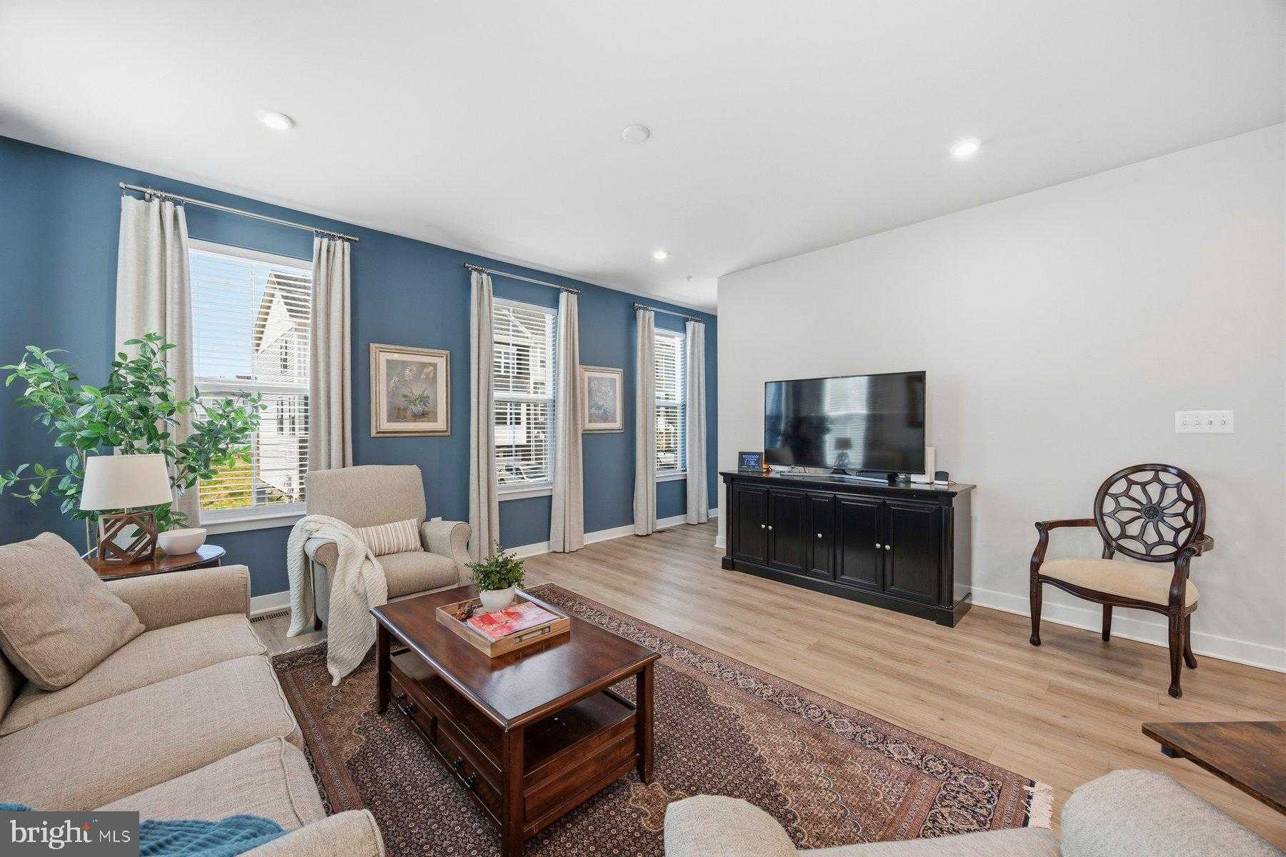 8513 Hudson CT photo 17