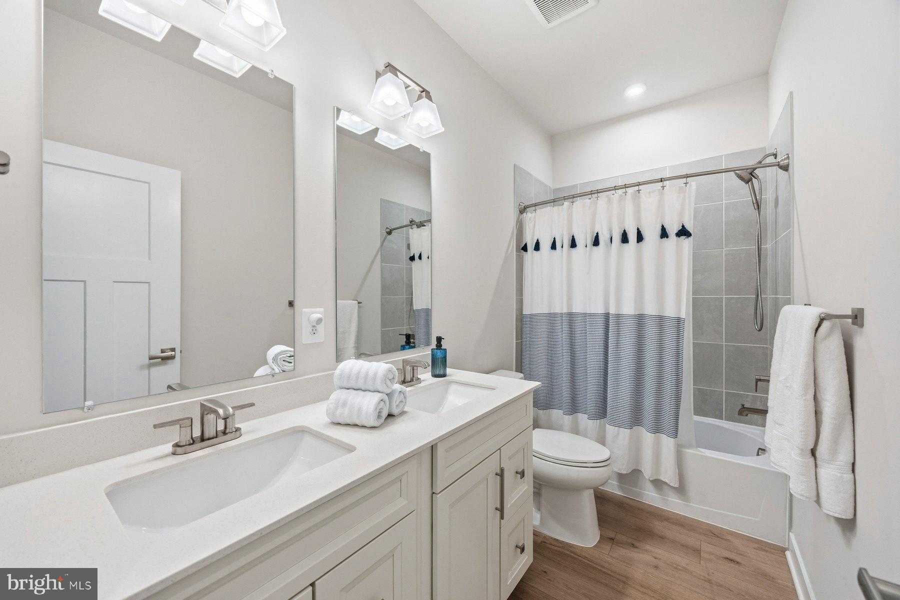 8513 Hudson CT photo 25