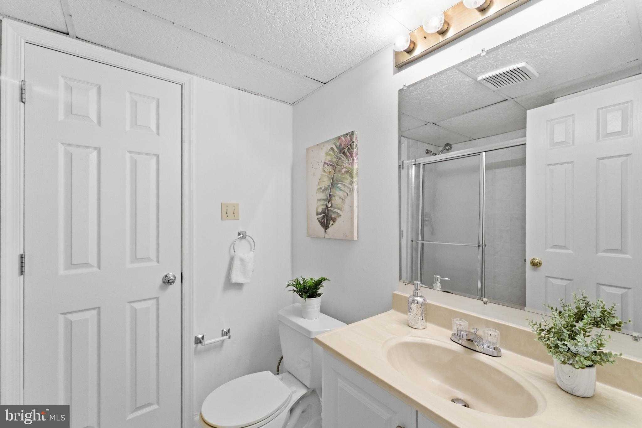 15540 Peach Leaf Ln photo 25