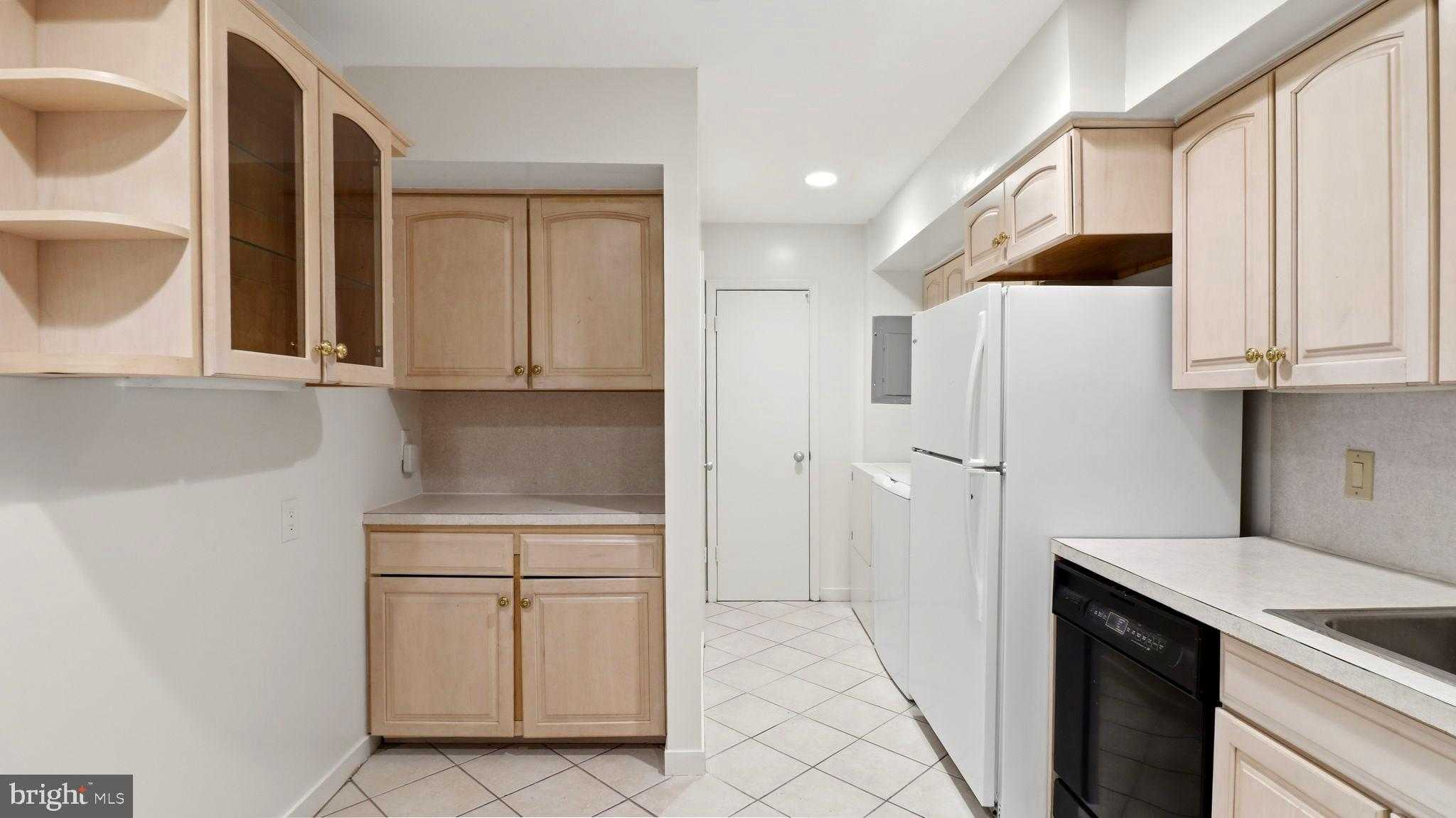 29 Stonehenge Cir Apt 2 photo 11