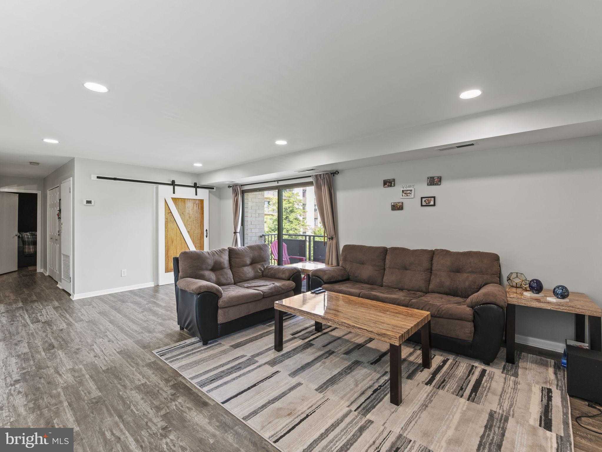 3100 S Manchester St Apt 541 photo 7