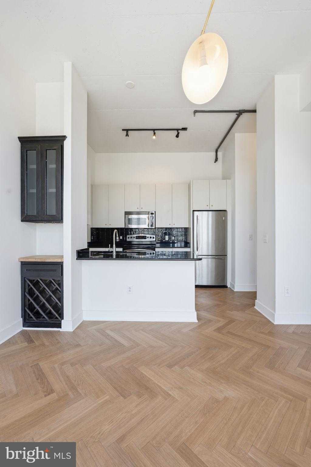 520 John Carlyle St Unit 408 photo 18