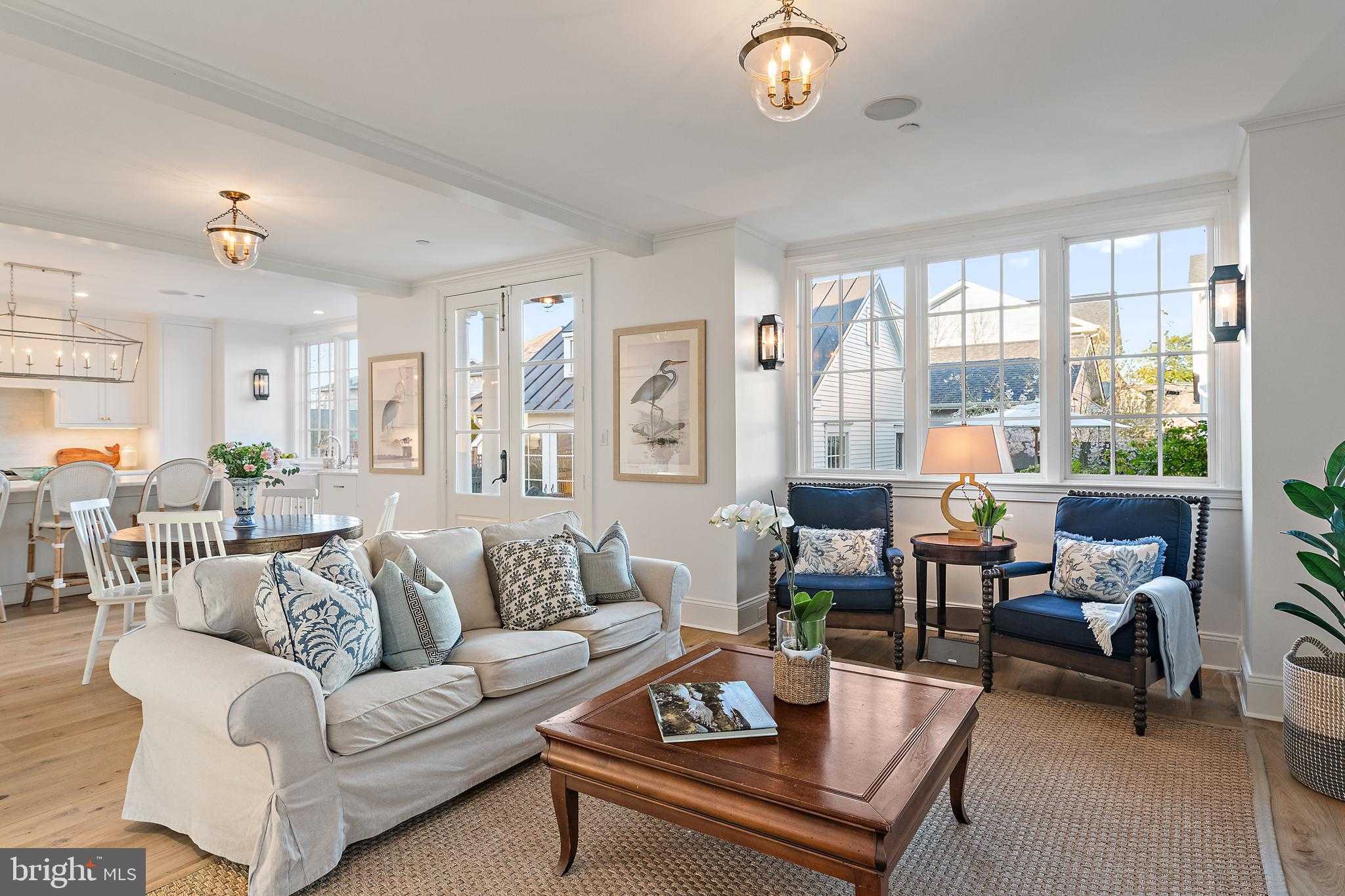 313 Washington St photo 28