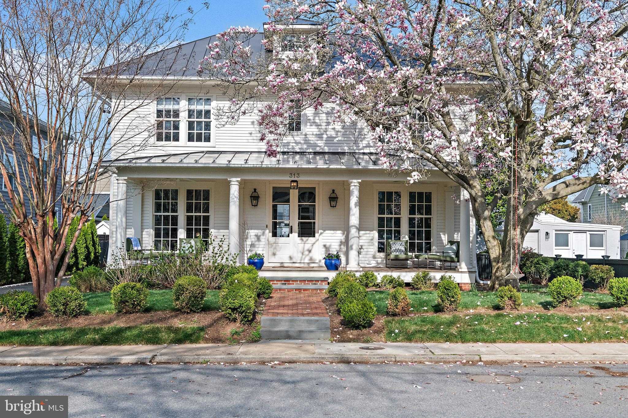 313 Washington St photo 95