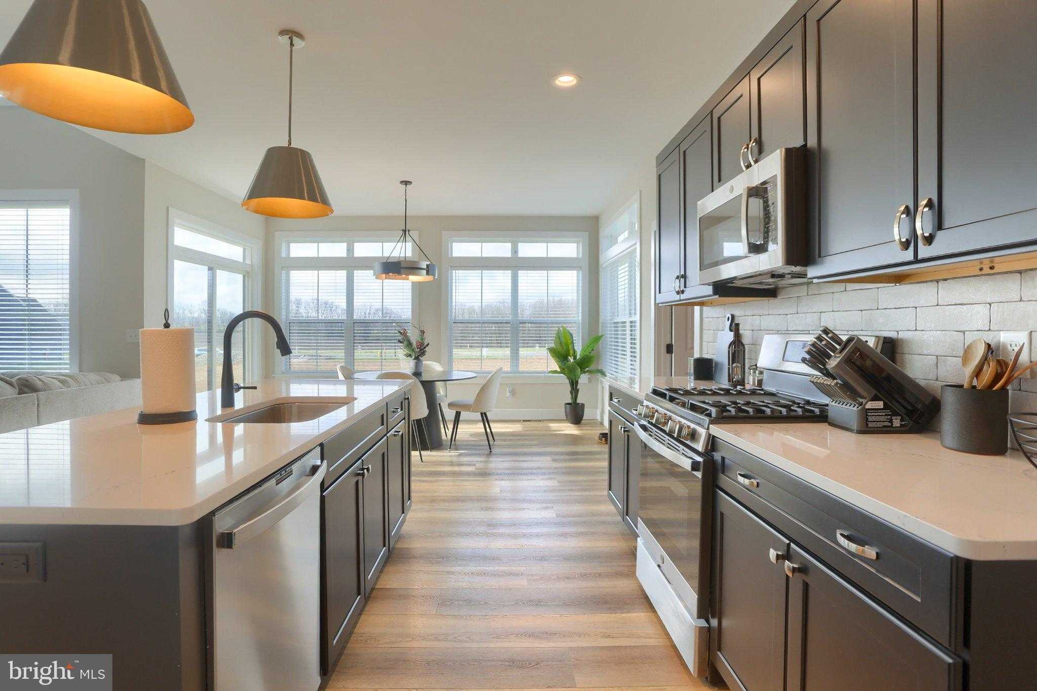 529 Breezewood Ln photo 15