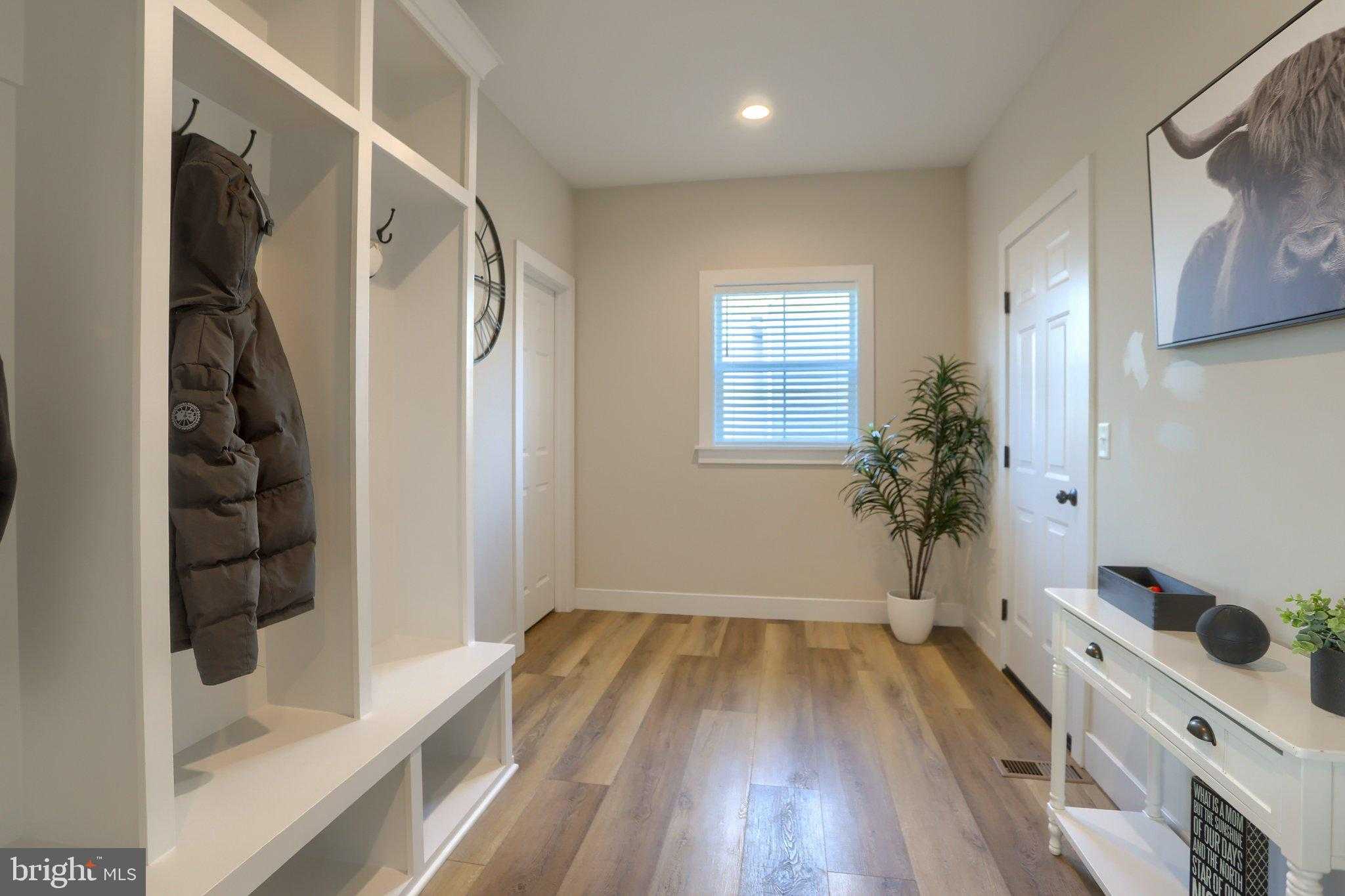 529 Breezewood Ln photo 21