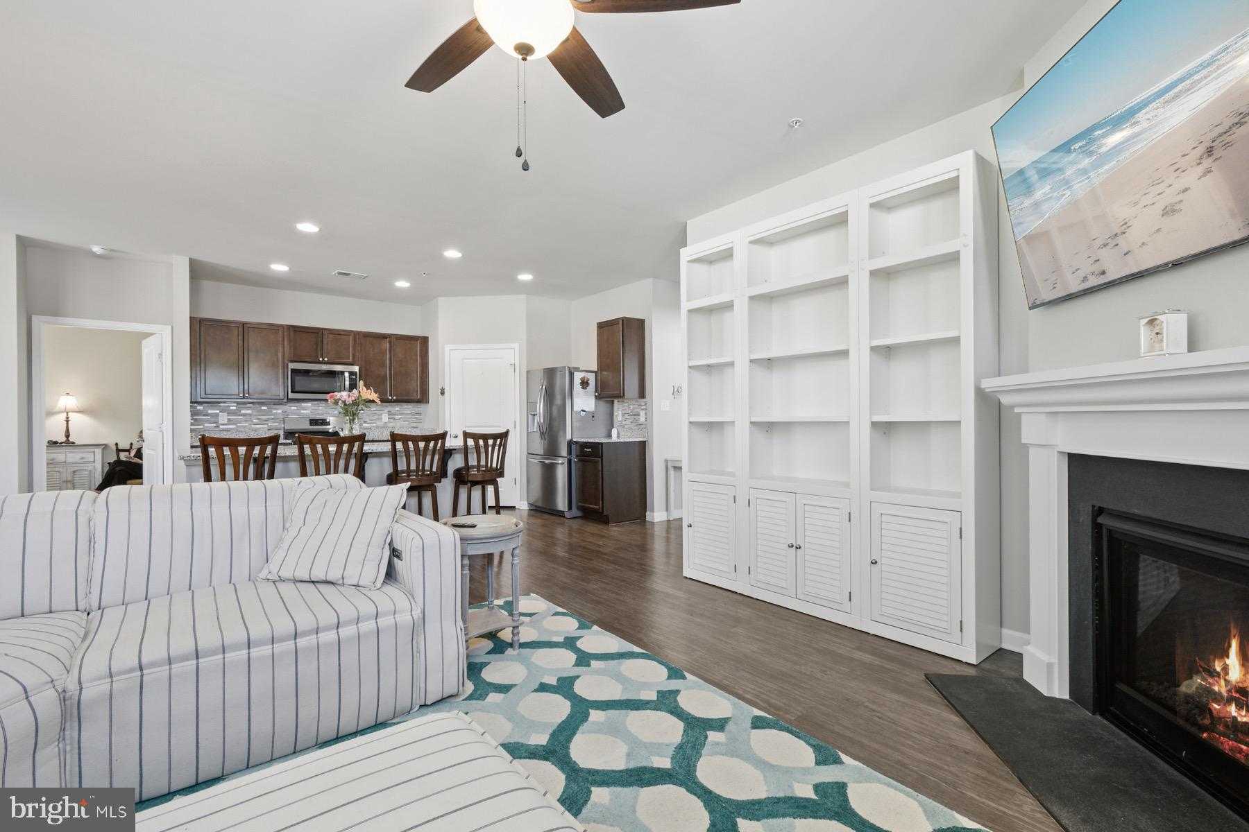 415 Twin Creeks Dr photo 10