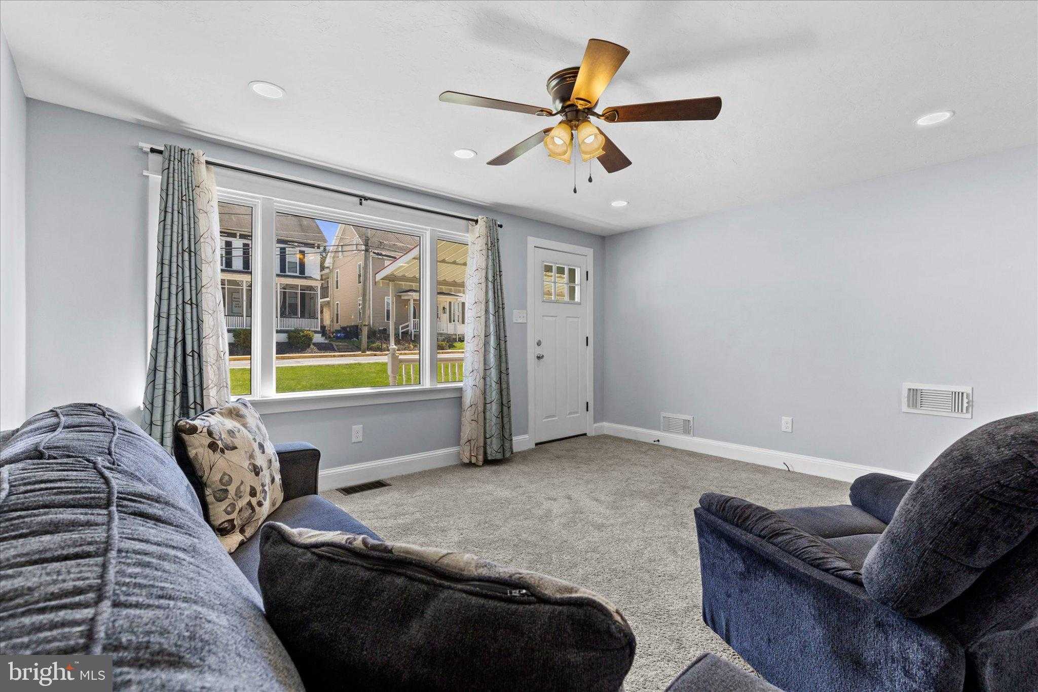 113 Church St photo 4