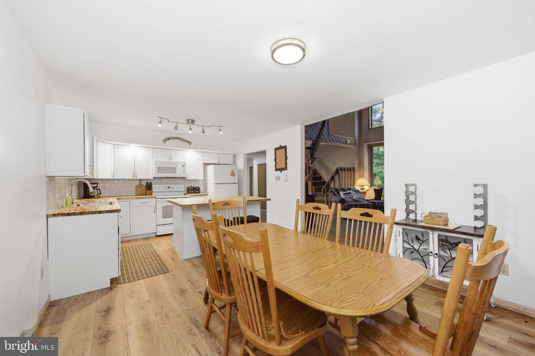 20 Gregory Pl photo 19