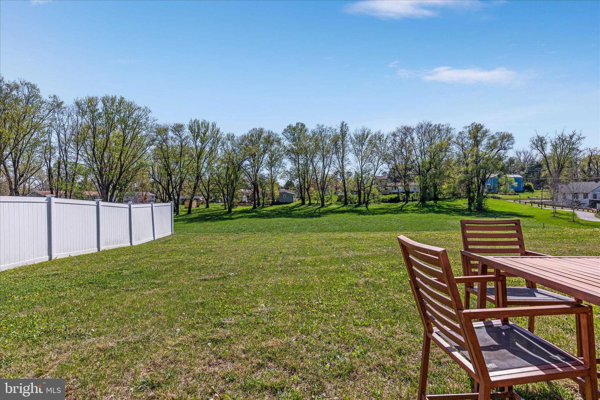 9 E Fairfax St photo 27