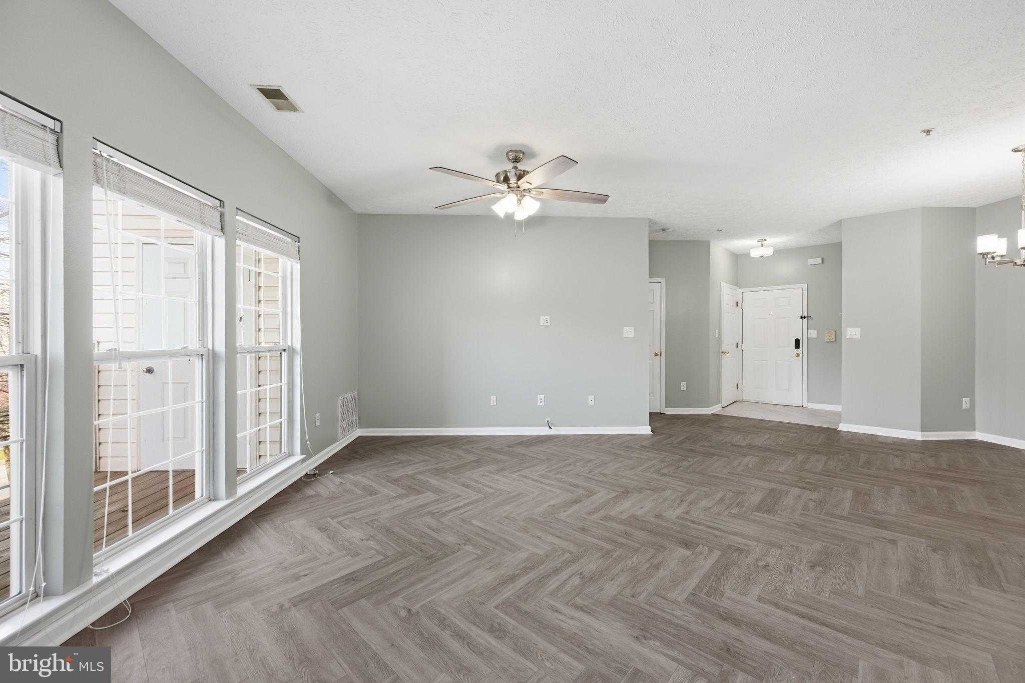 2402 Chestnut Terrace CT photo 7