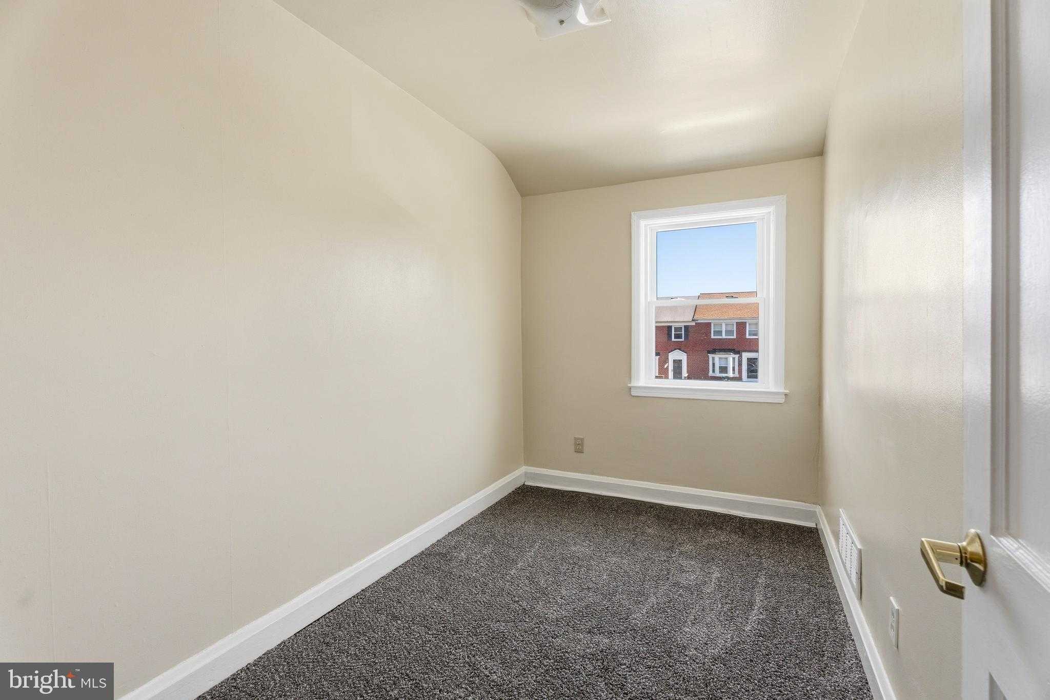 606 Middlesex Rd photo 21