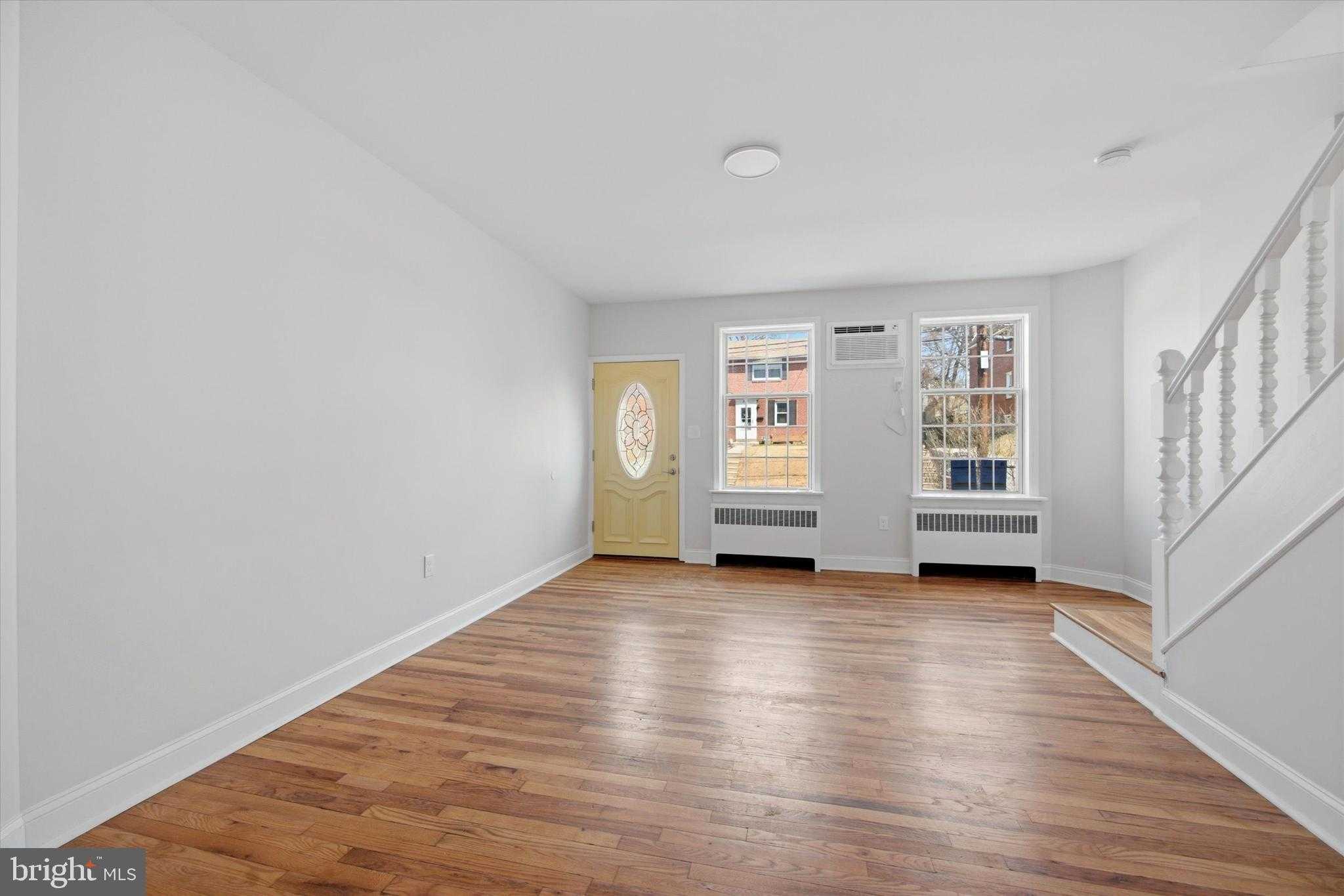 516 Anderson Ave photo 4