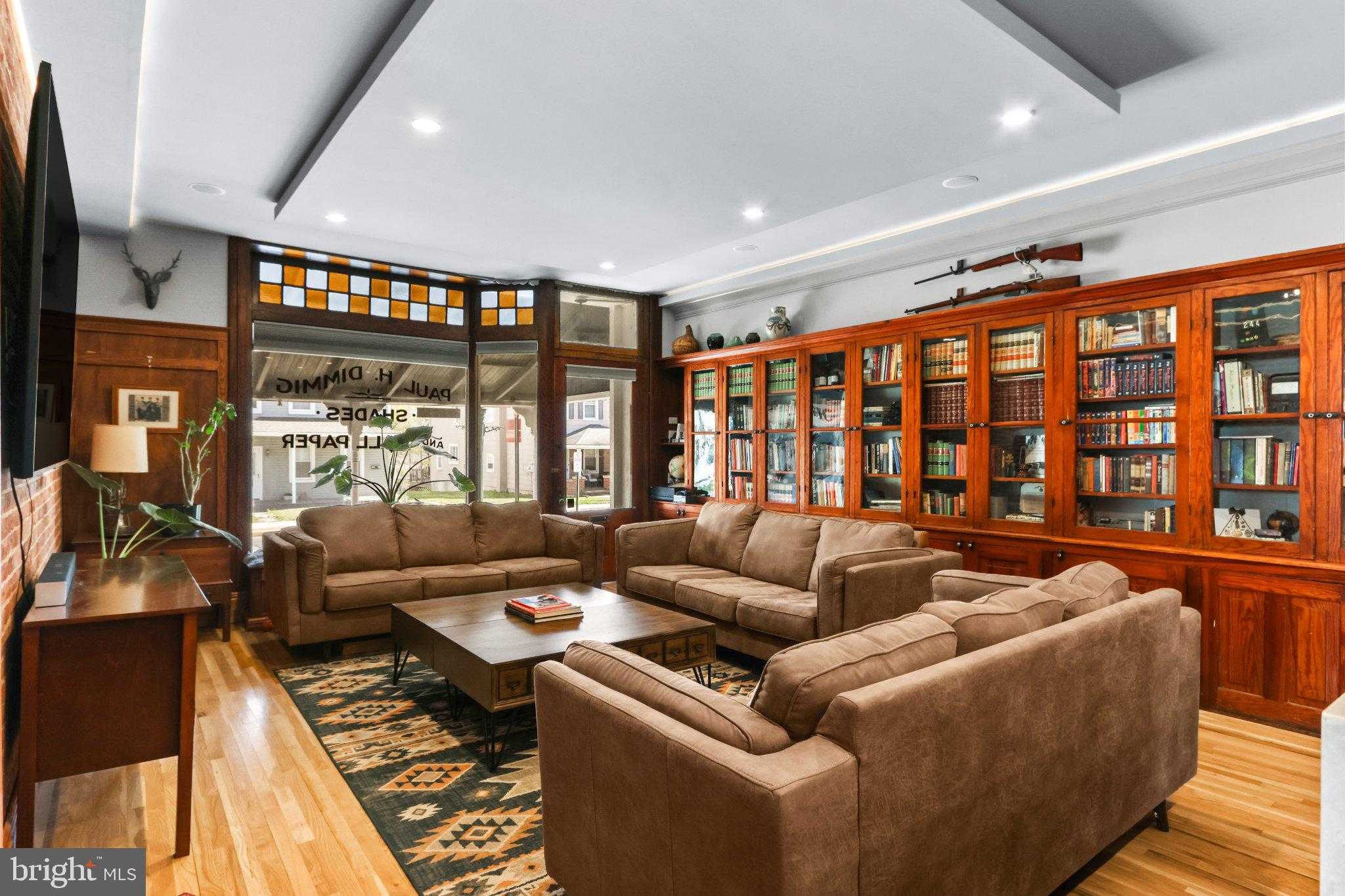 146 Main St photo 23