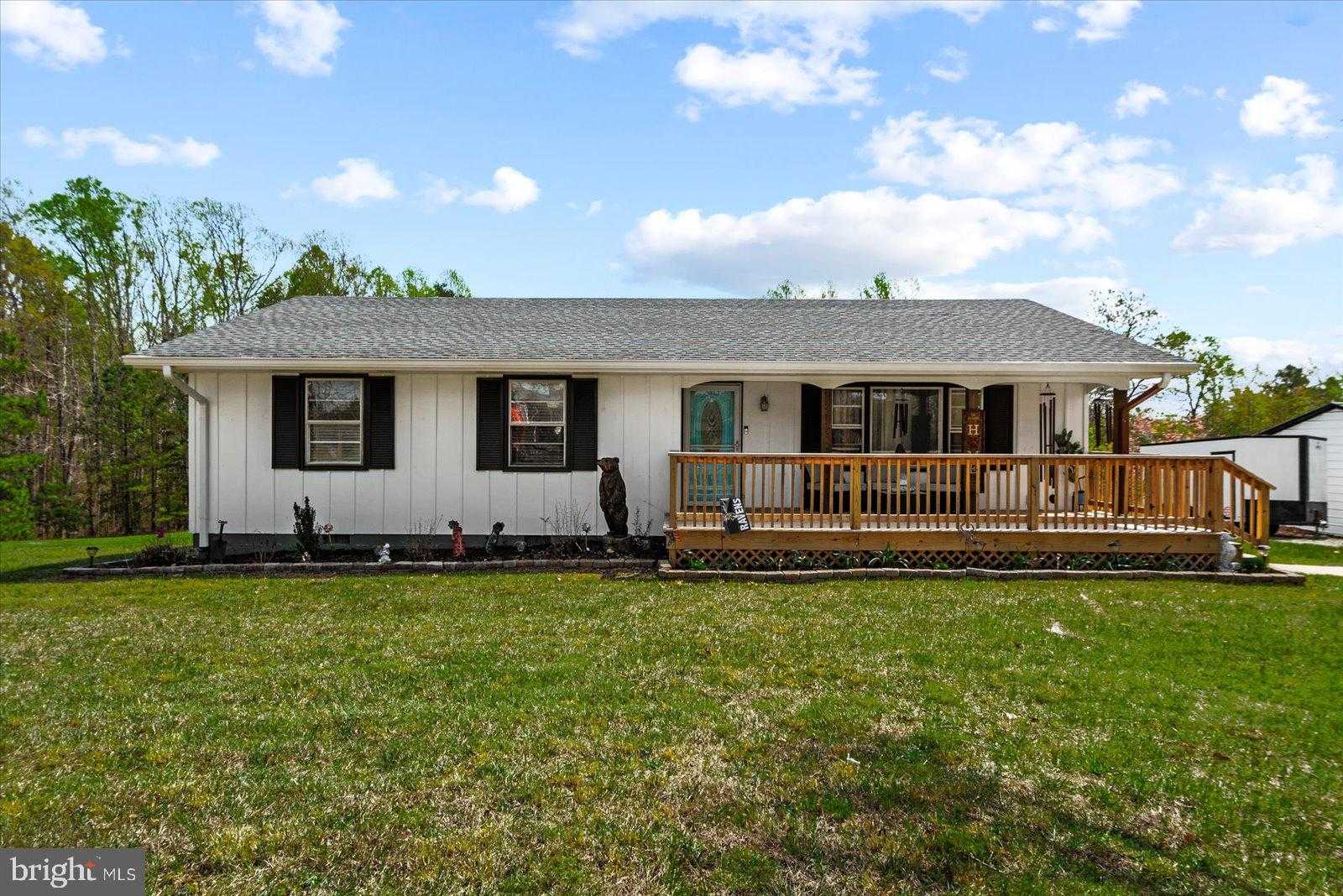 110 Spring Rd photo 3