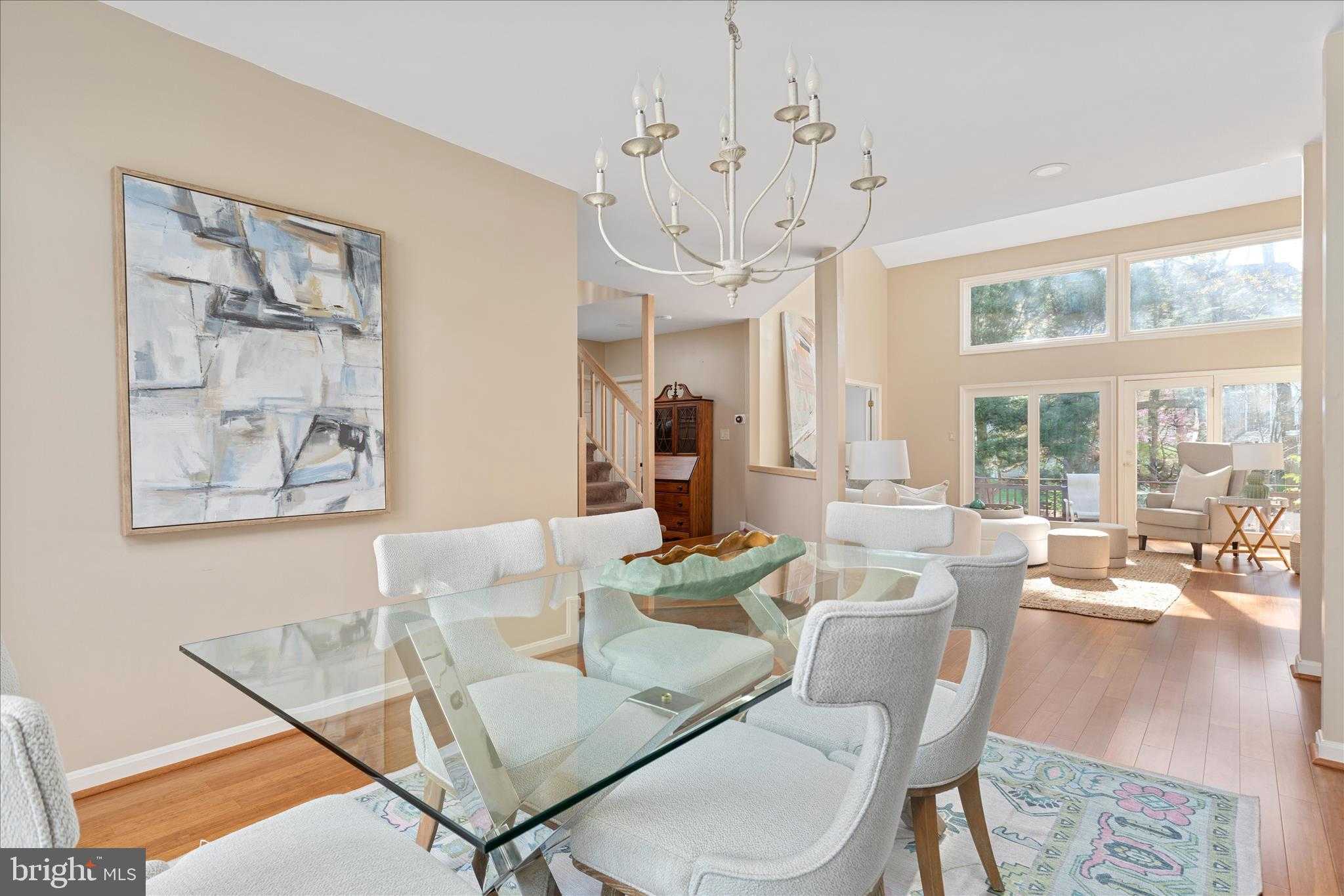 9107 Meadowcreek Ln photo 4